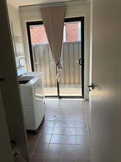 6 Semillon Crescent — photo 6 of 13