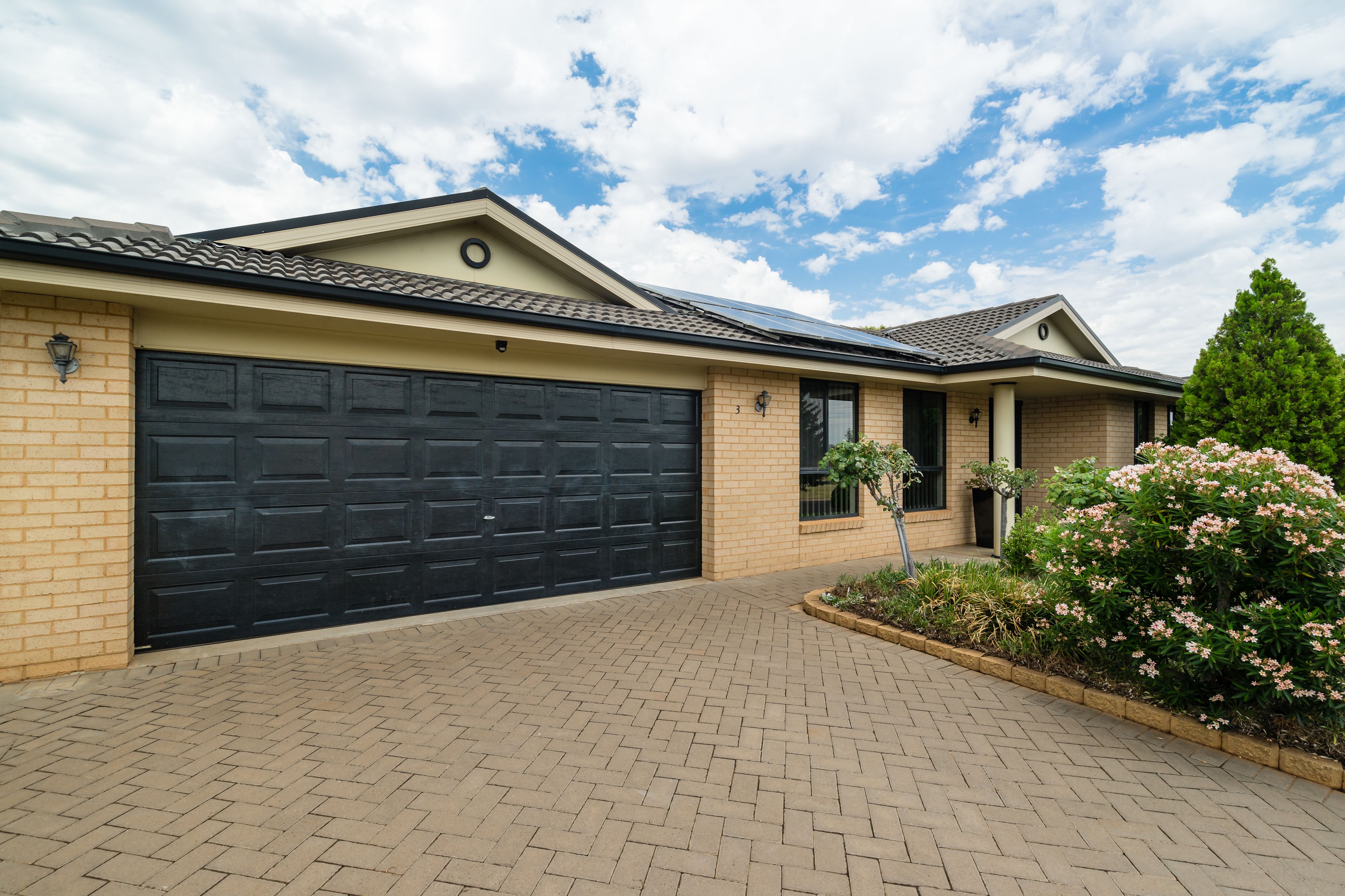 3 Cronin Place