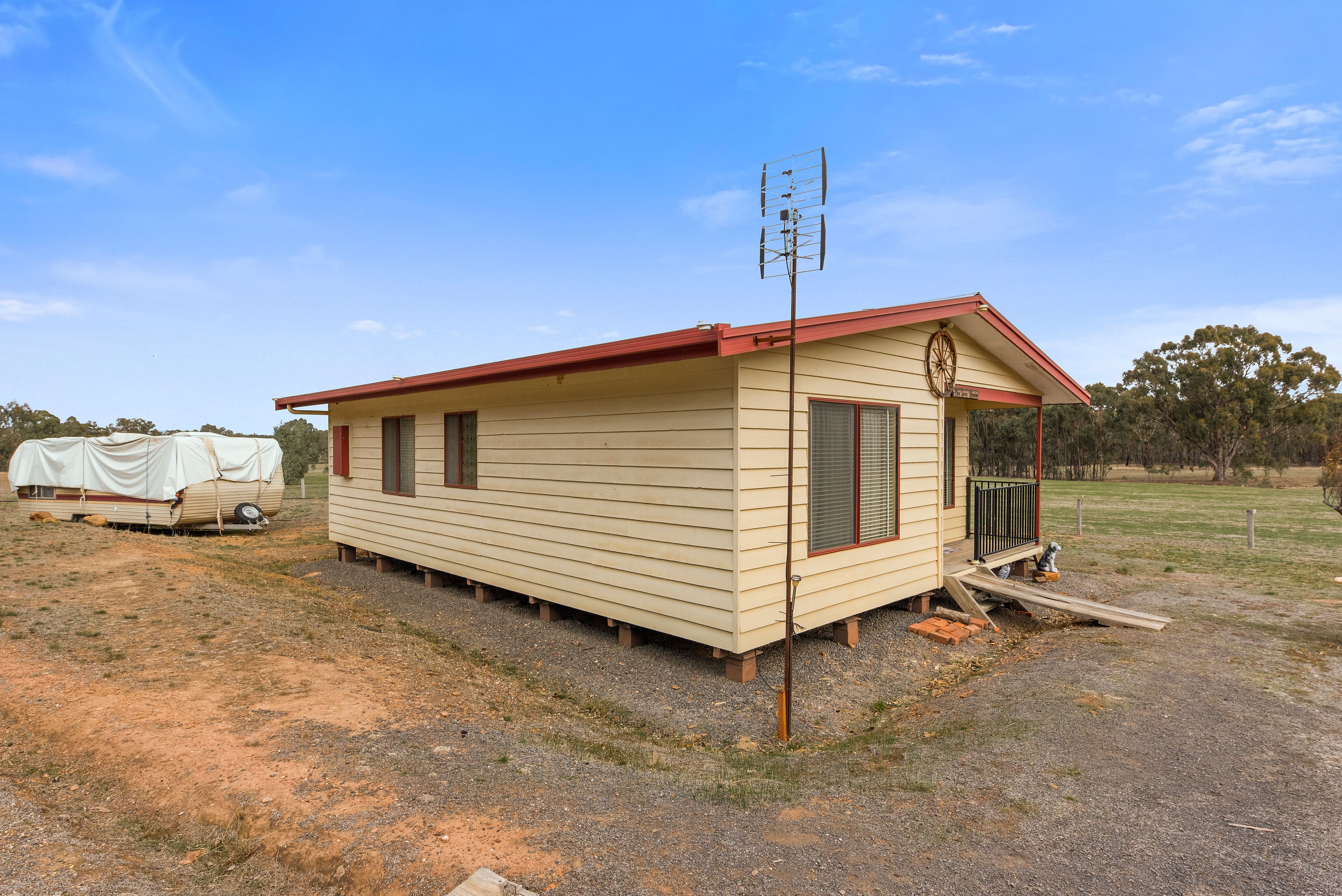 37 Benson Road, Waanyarra, VIC 3551