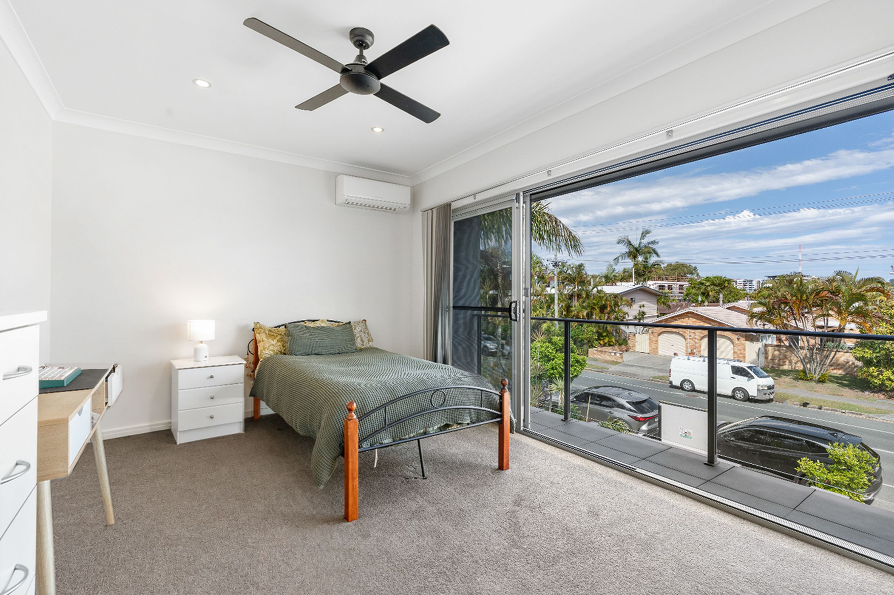 2/37 Tallebudgera Drive — photo 18 of 28