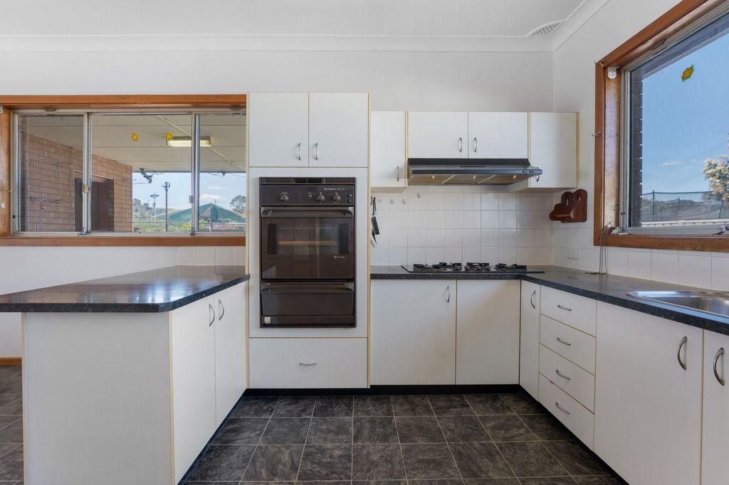 52 Glossop Street — photo 5 of 18