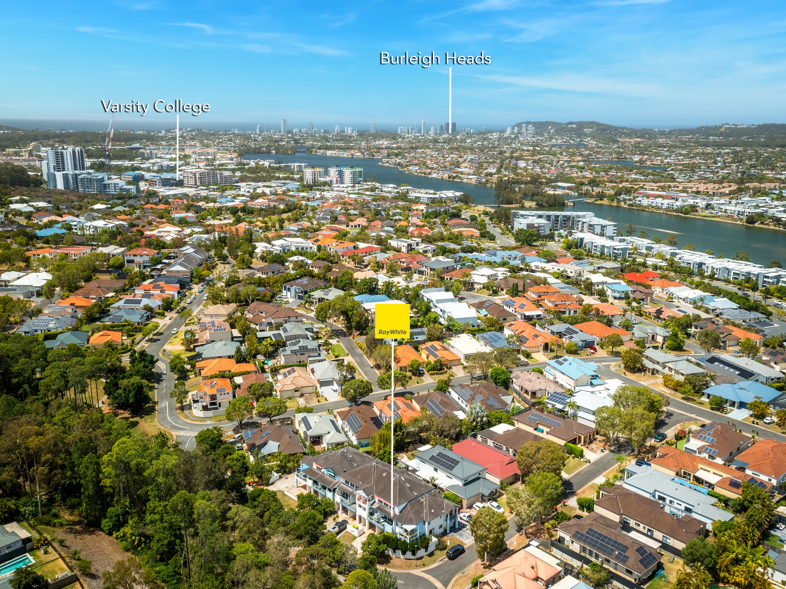 7/4 Ranier Crescent, Varsity Lakes, QLD 4227