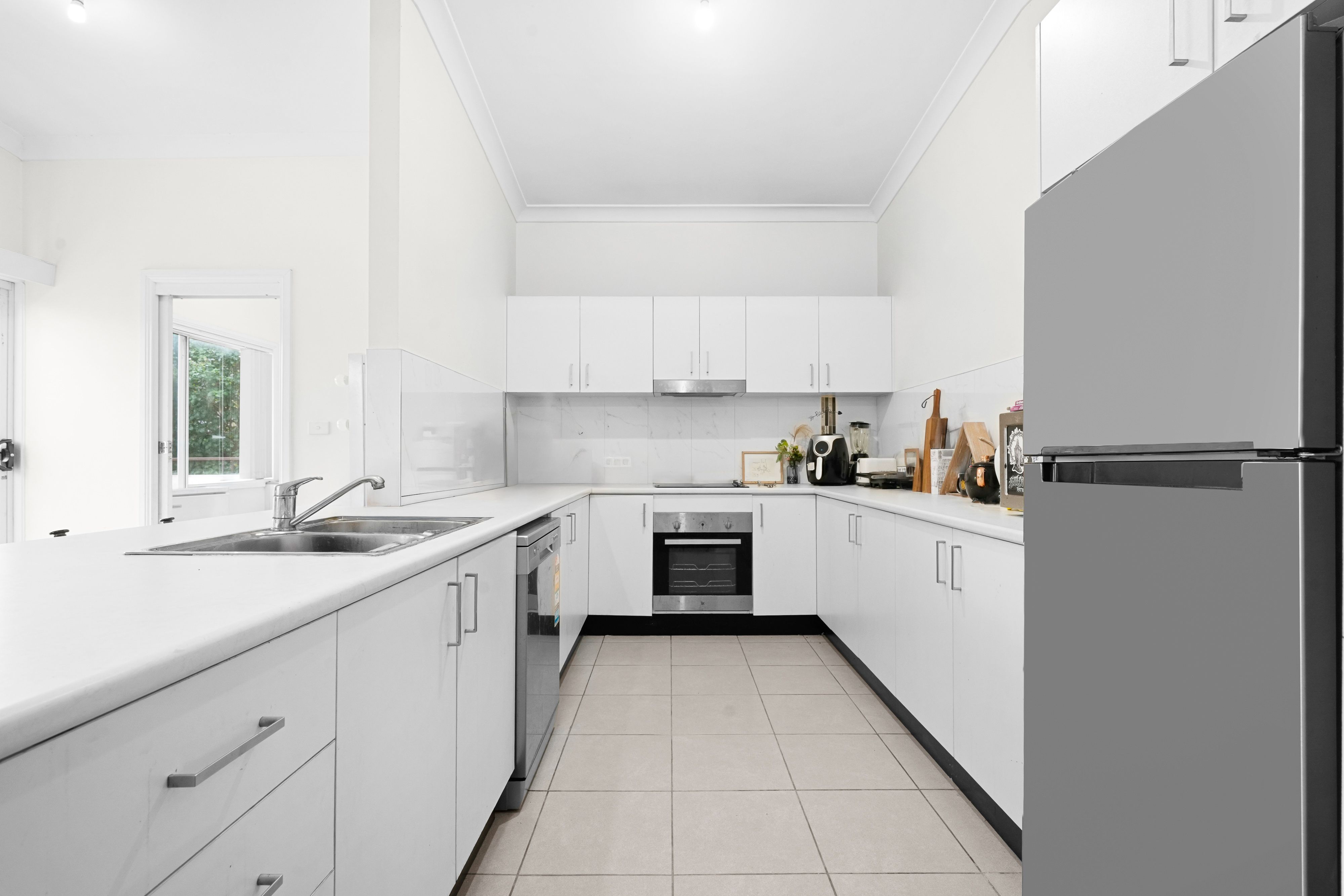 4 Melanesia Avenue, Lethbridge Park, NSW 2770