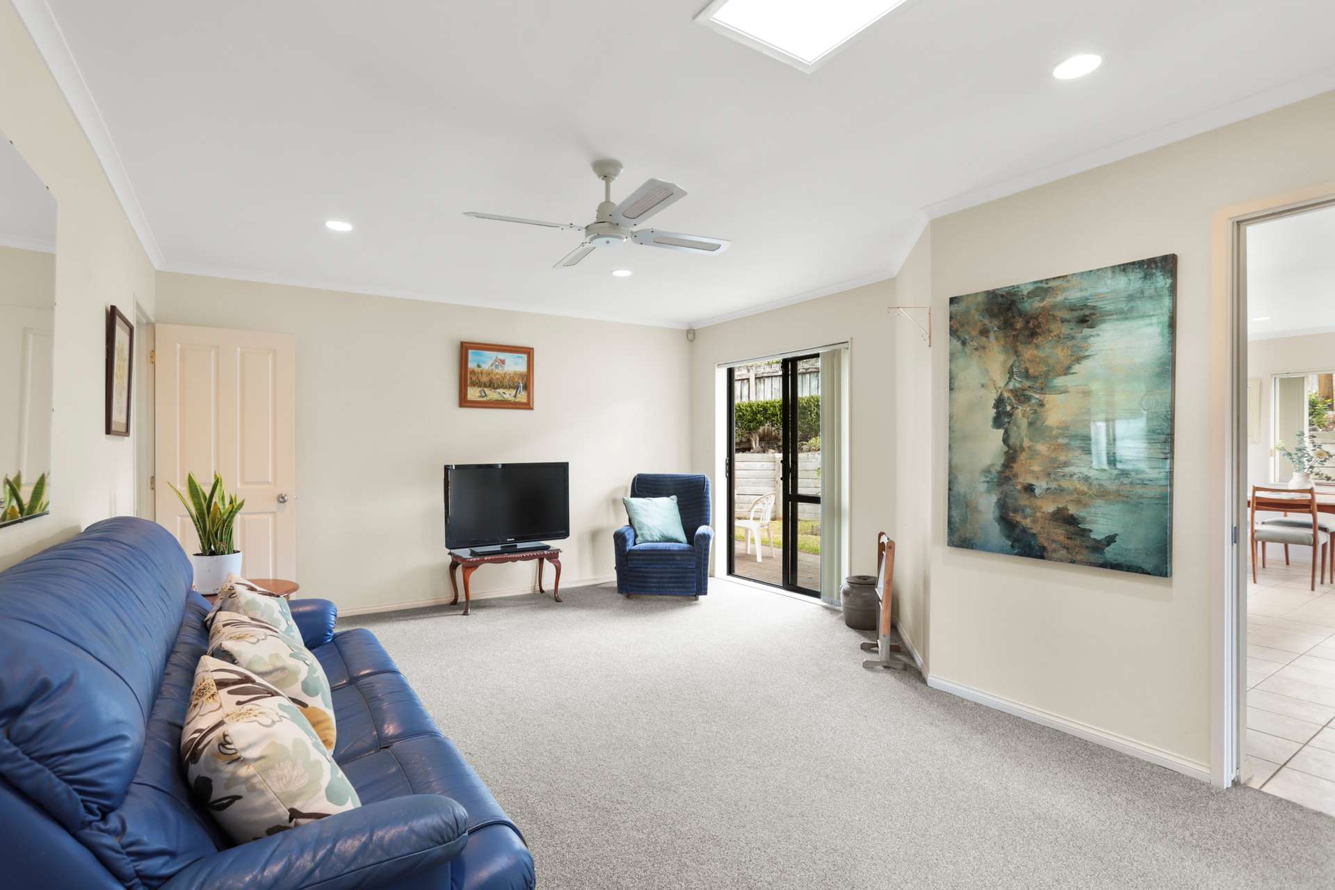 6 Rosebay Rise photo 9