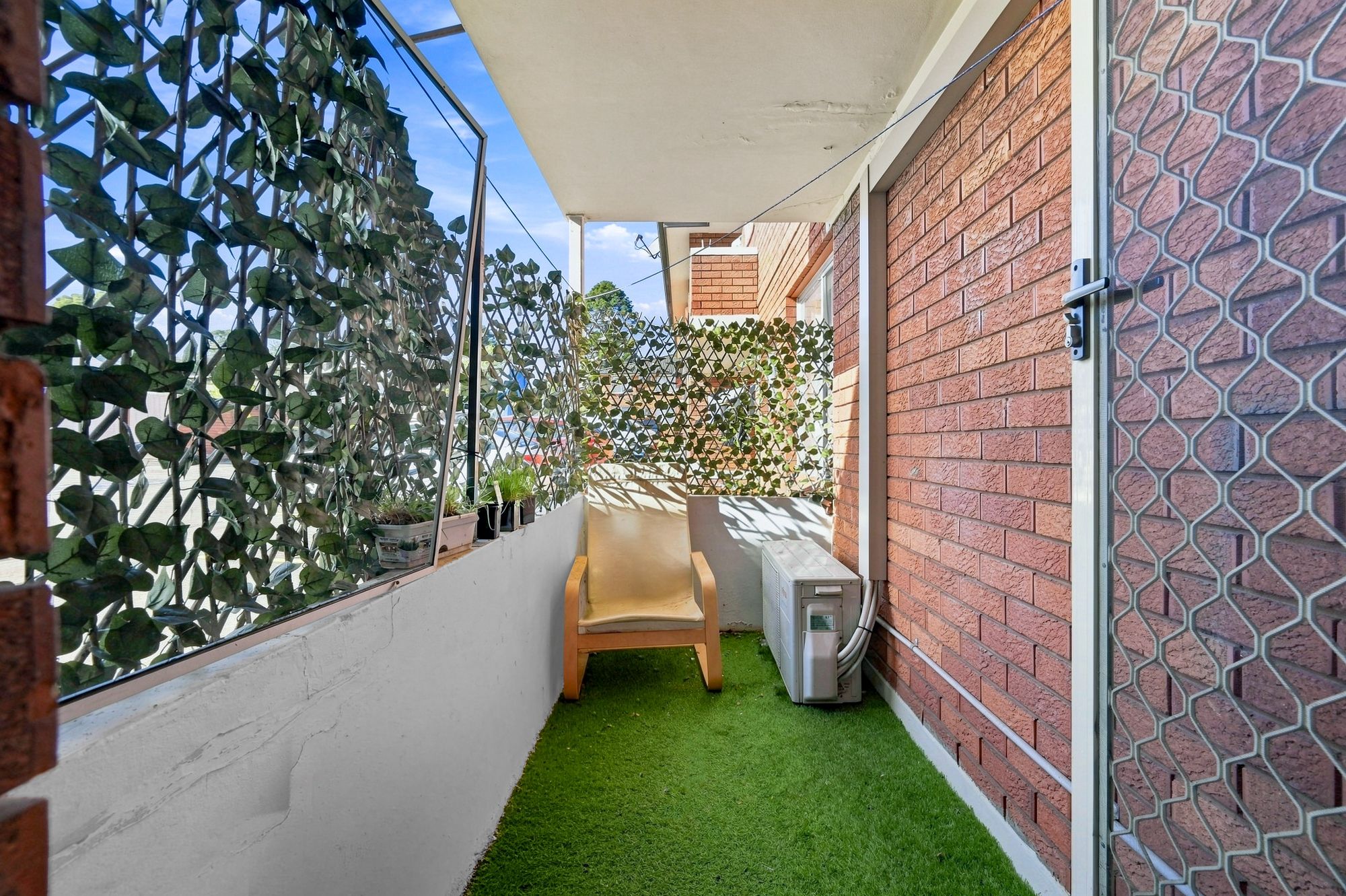 2/98 Dumaresq Street — photo 9 of 9