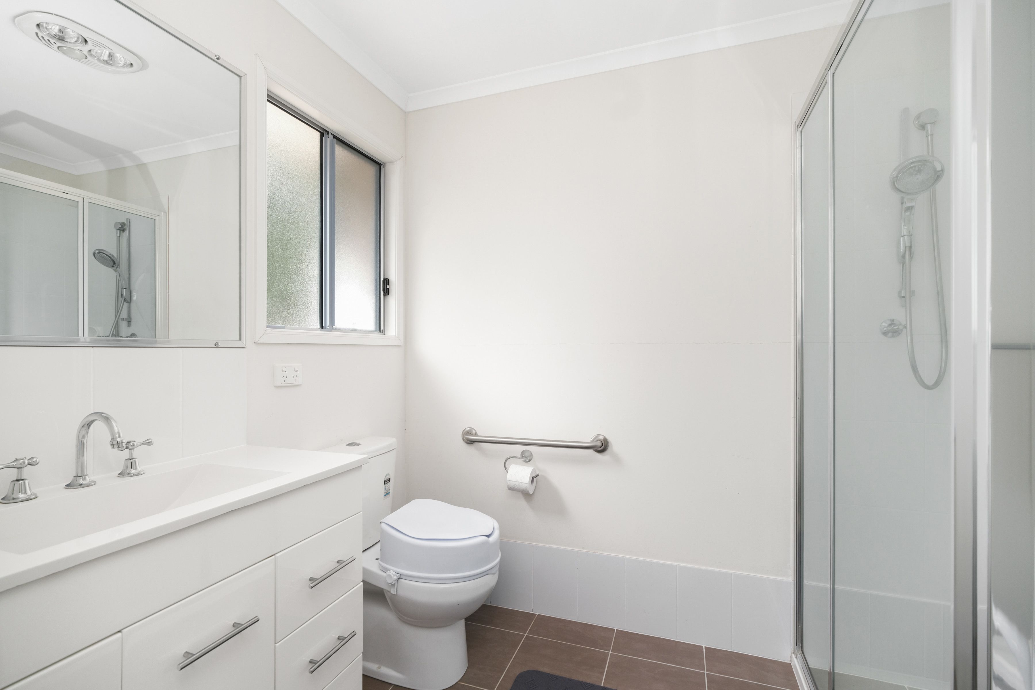 62 Meredith Avenue — photo 4 of 19