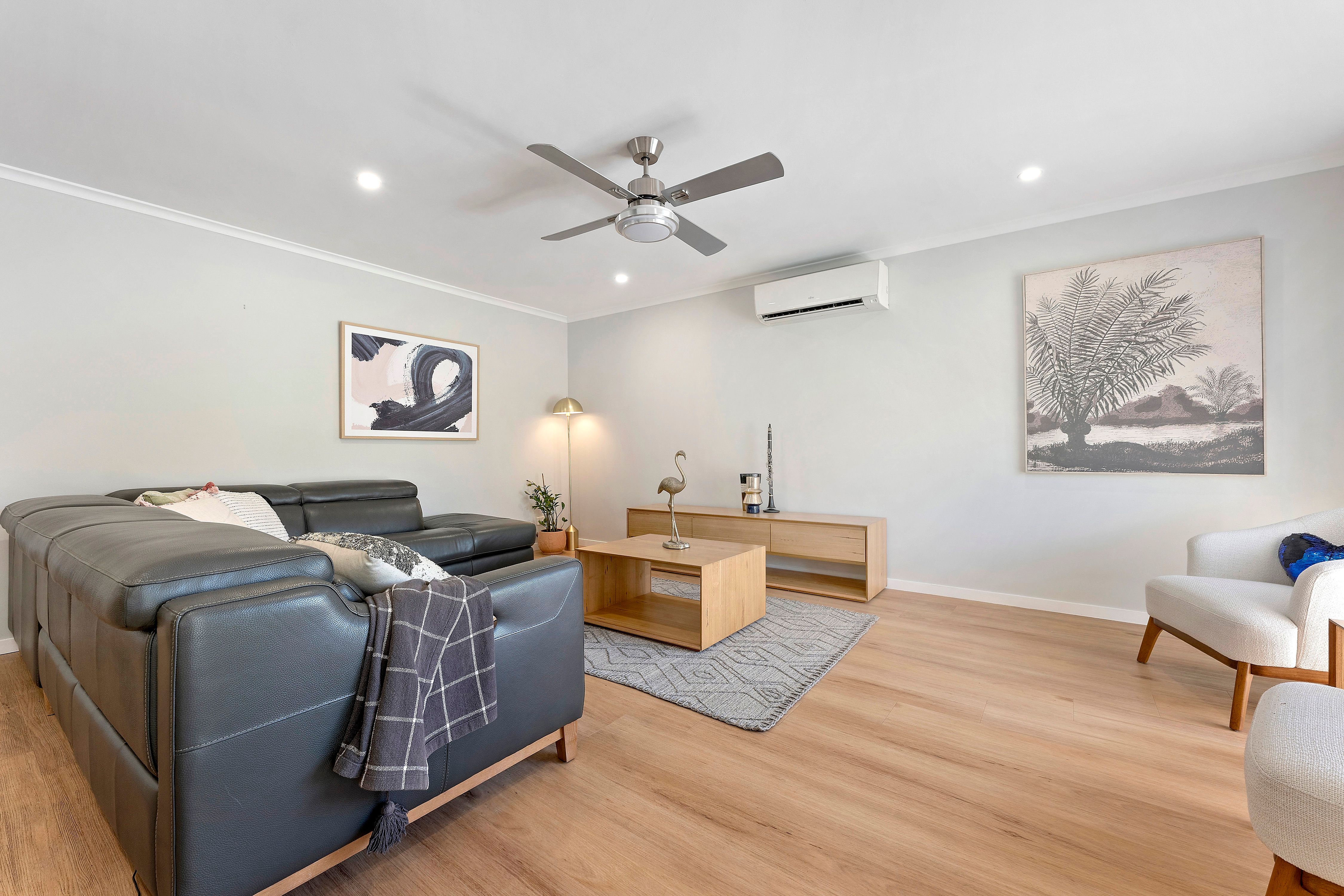 23 Whitehaven Avenue — photo 4 of 24
