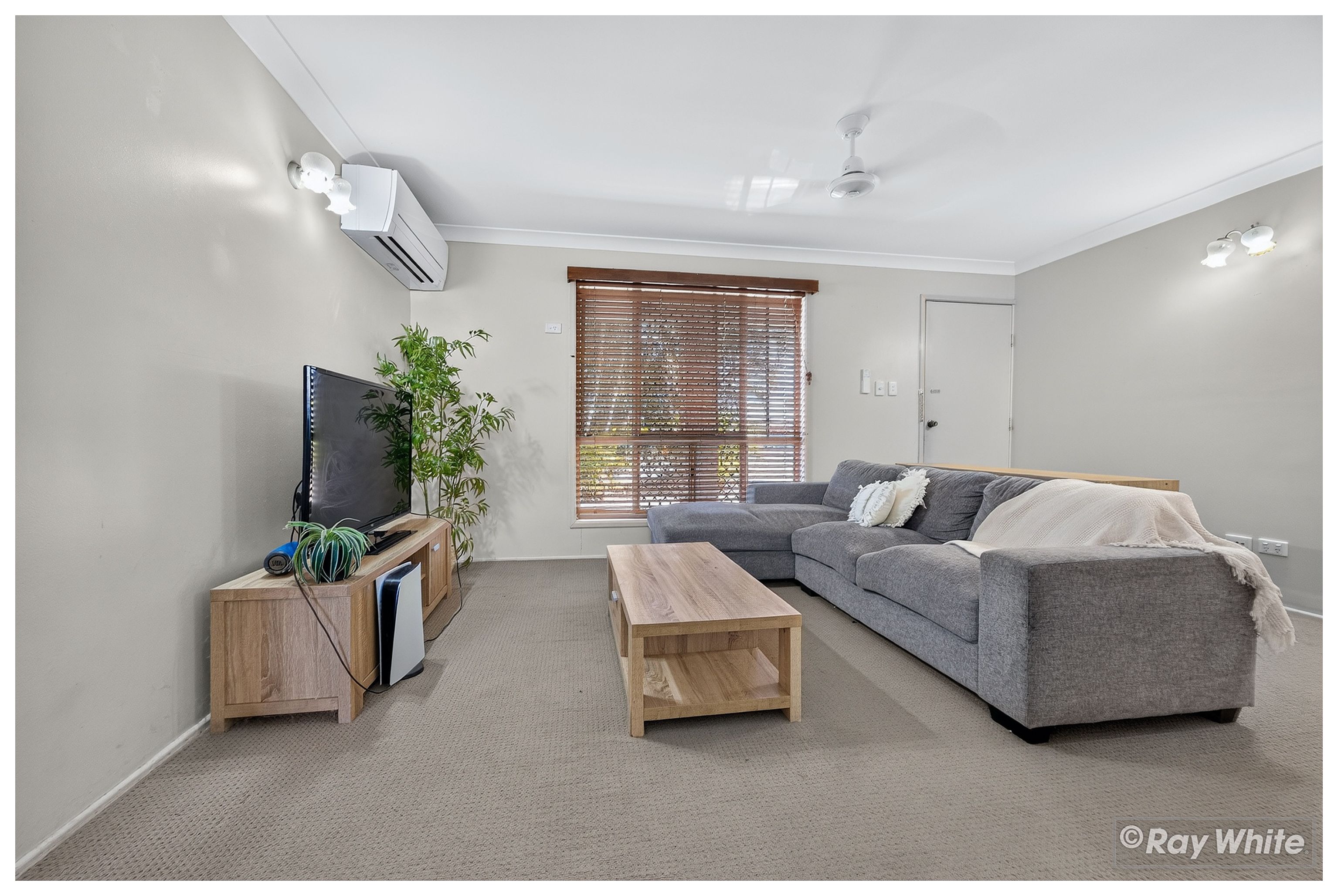 382 Feez Street — photo 8 of 29