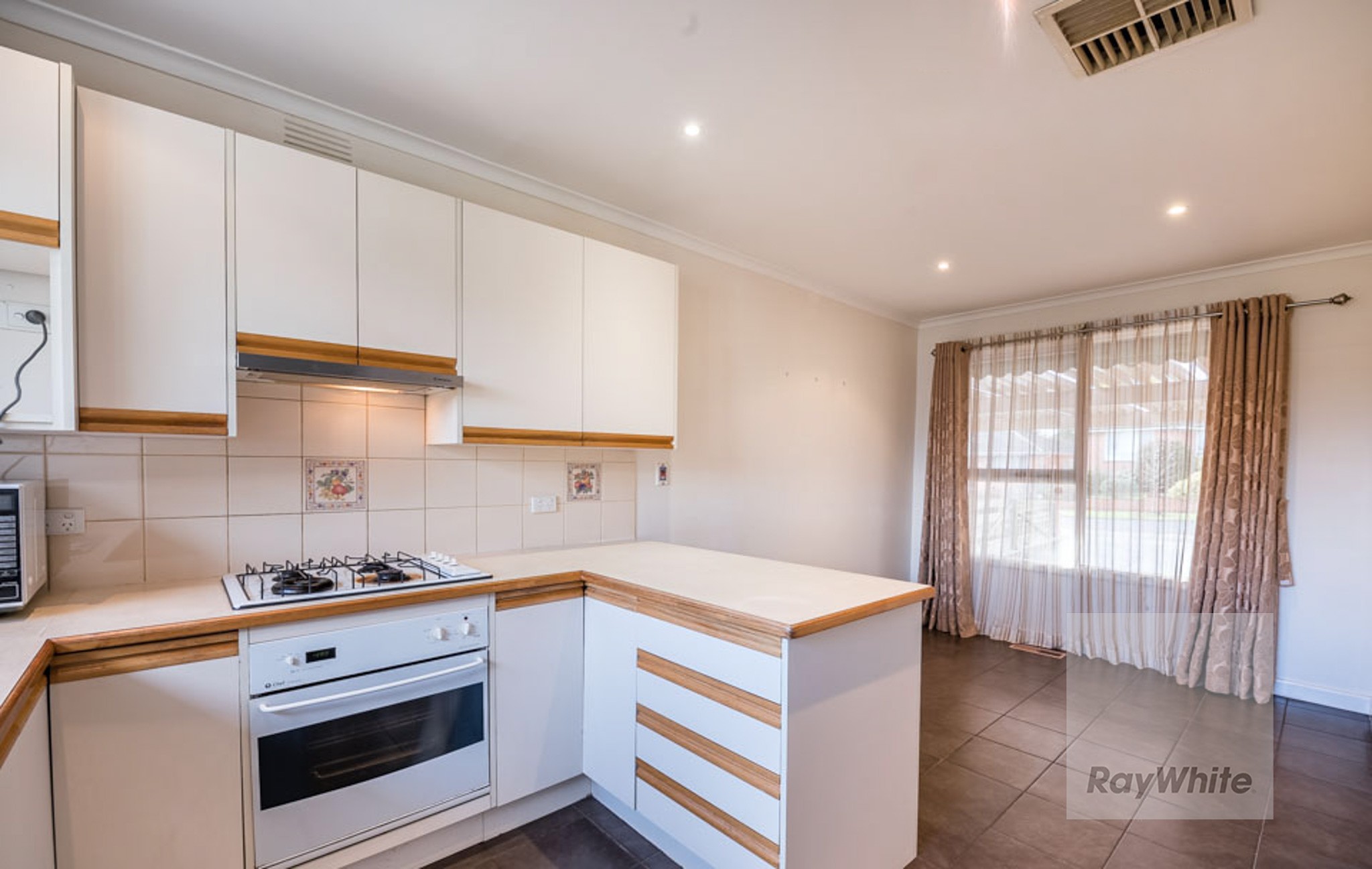 17 Flag Street, Kingsbury, VIC 3083