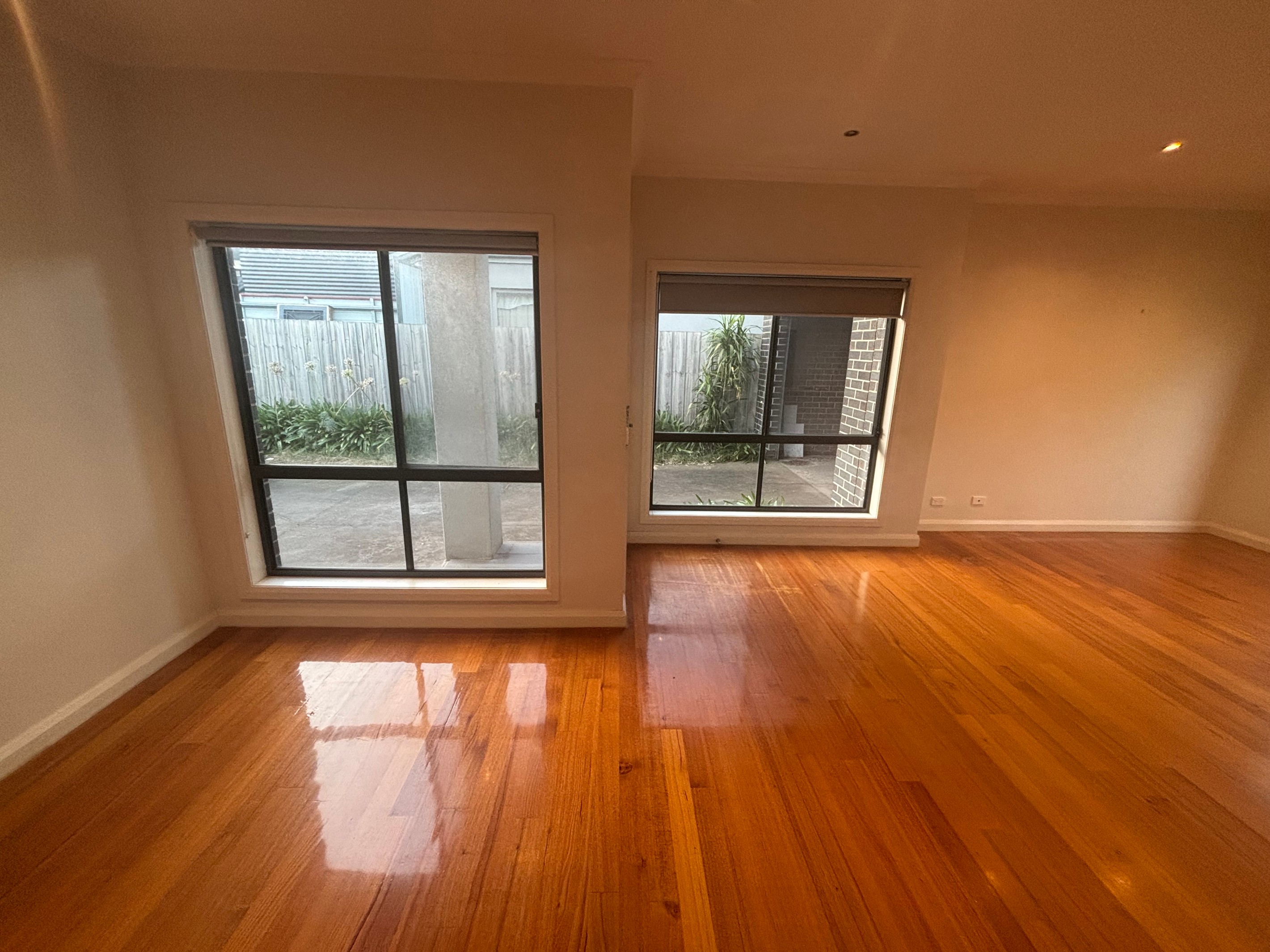 2/4 Howard Court, Glenroy, VIC 3046