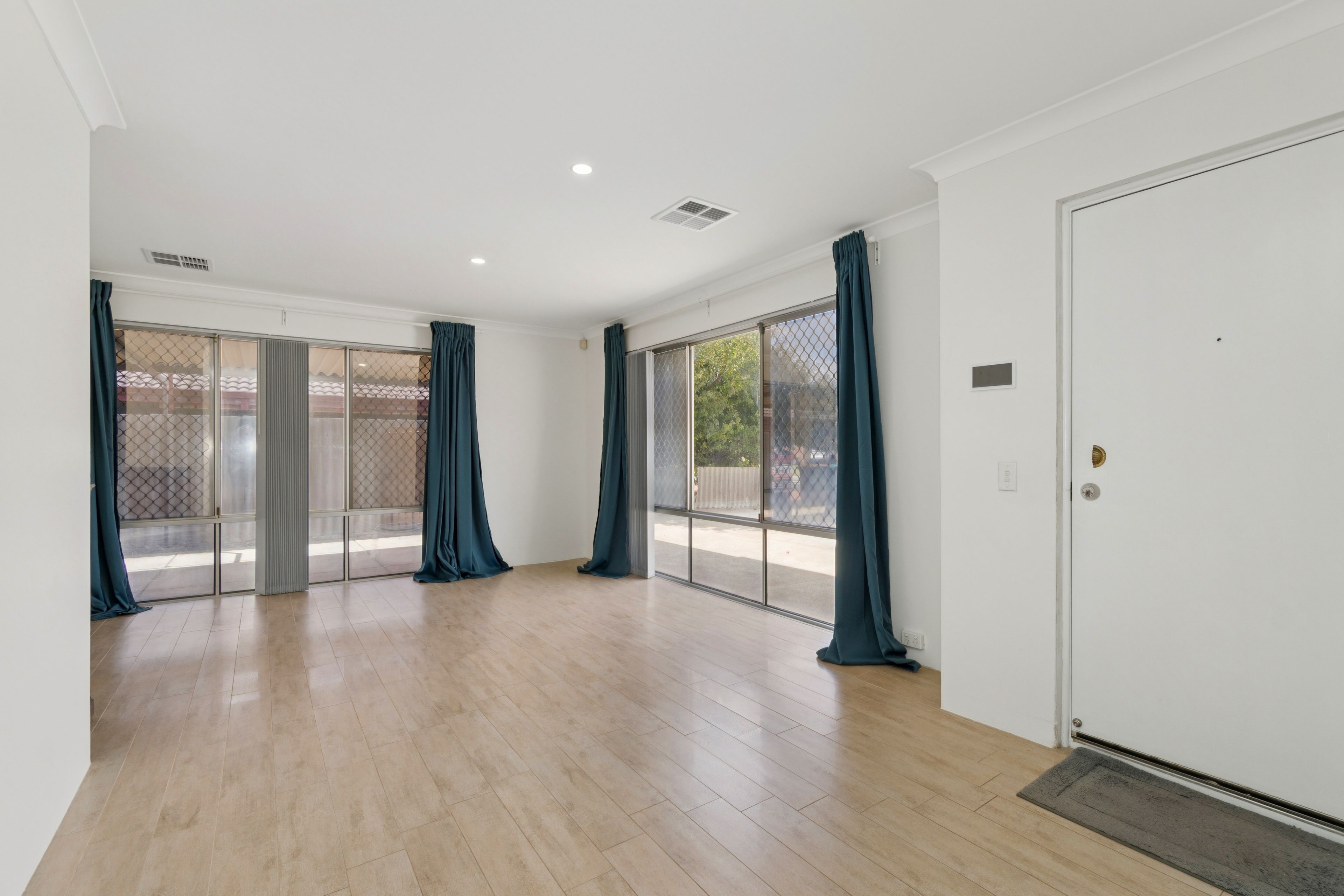 17 Thorburn Avenue, Beechboro, WA 6063