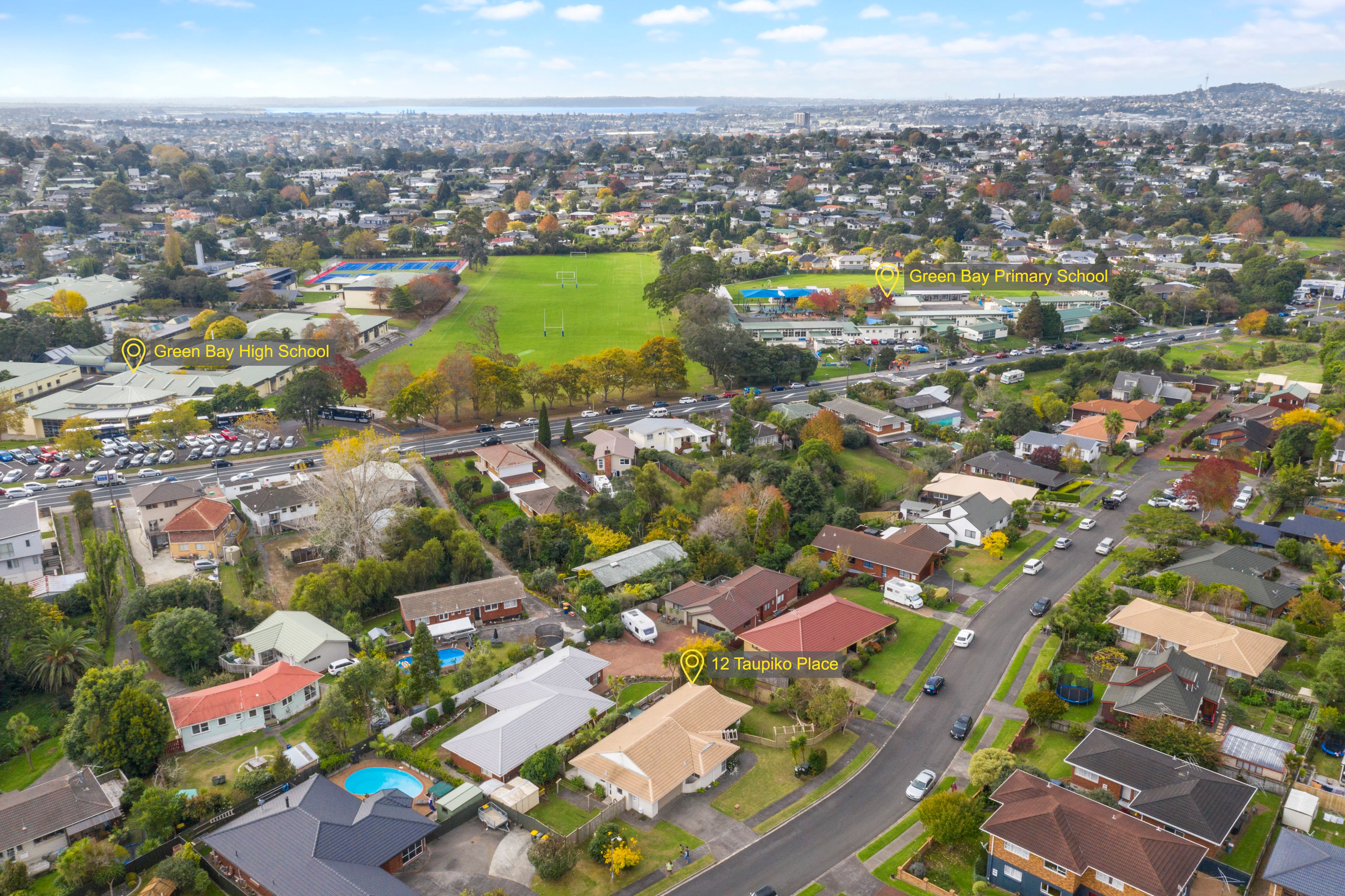 12 Taupiko Place, Green Bay, Waitakere City