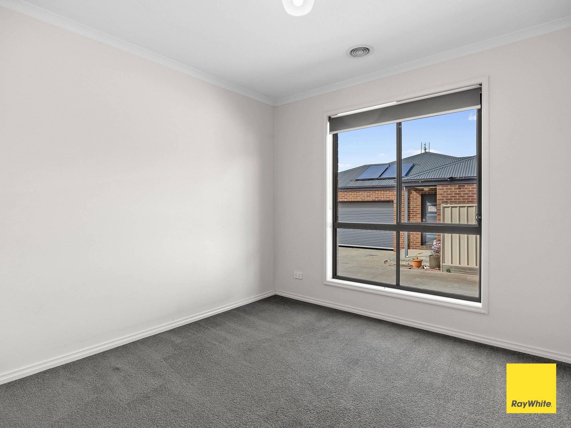 2/1C Lester Street — photo 7 of 18