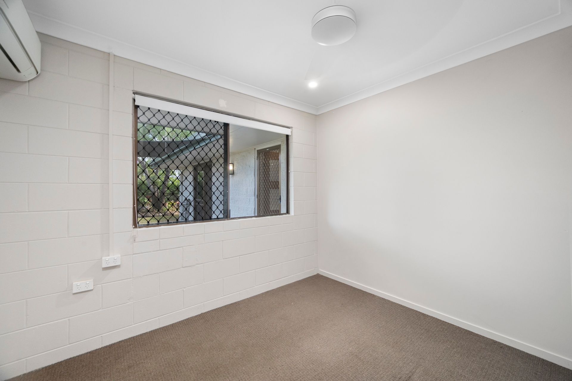6 Salisbury Crescent — photo 9 of 15
