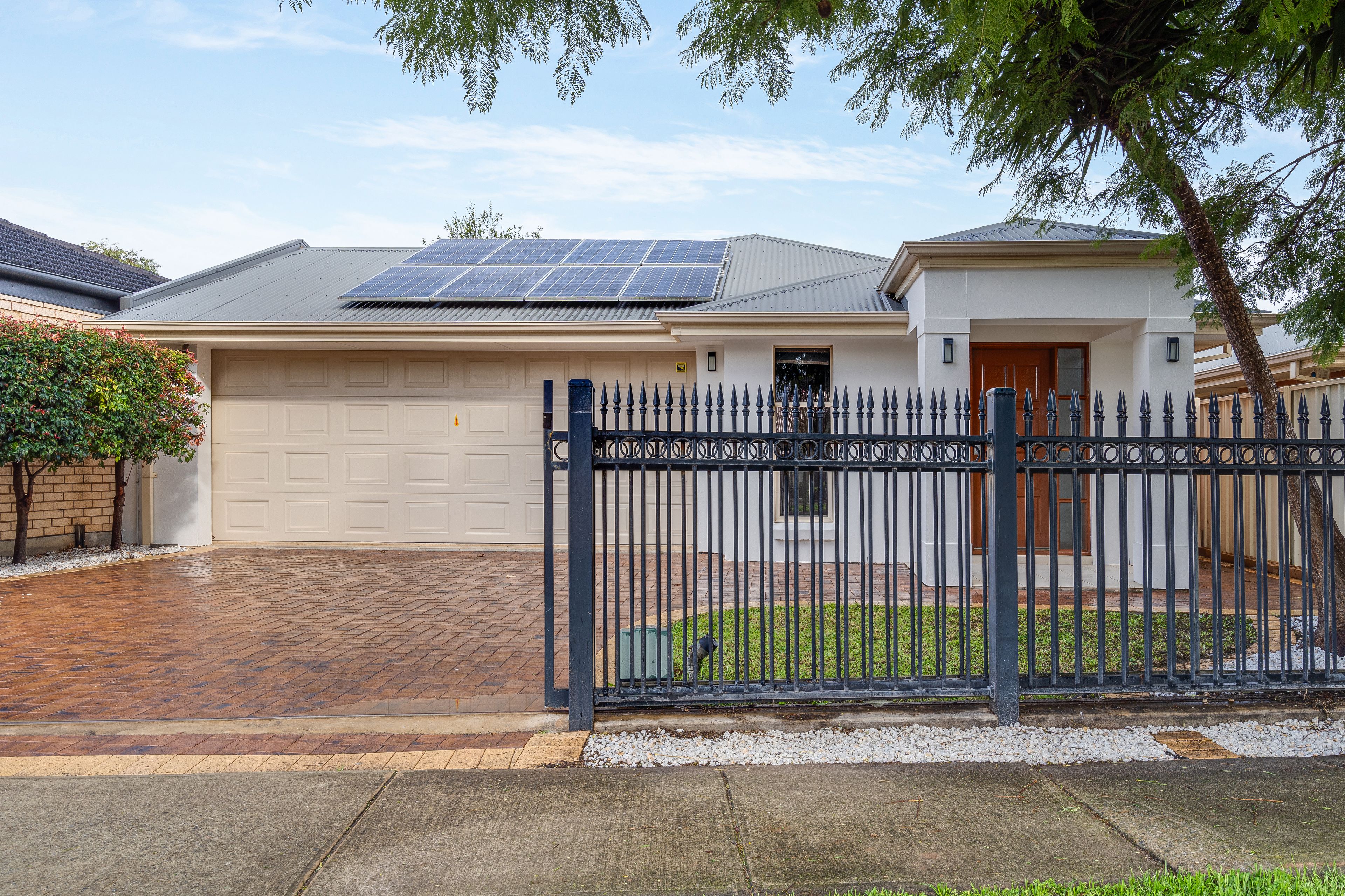9A Glenburnie Avenue, Northfield SA 5085