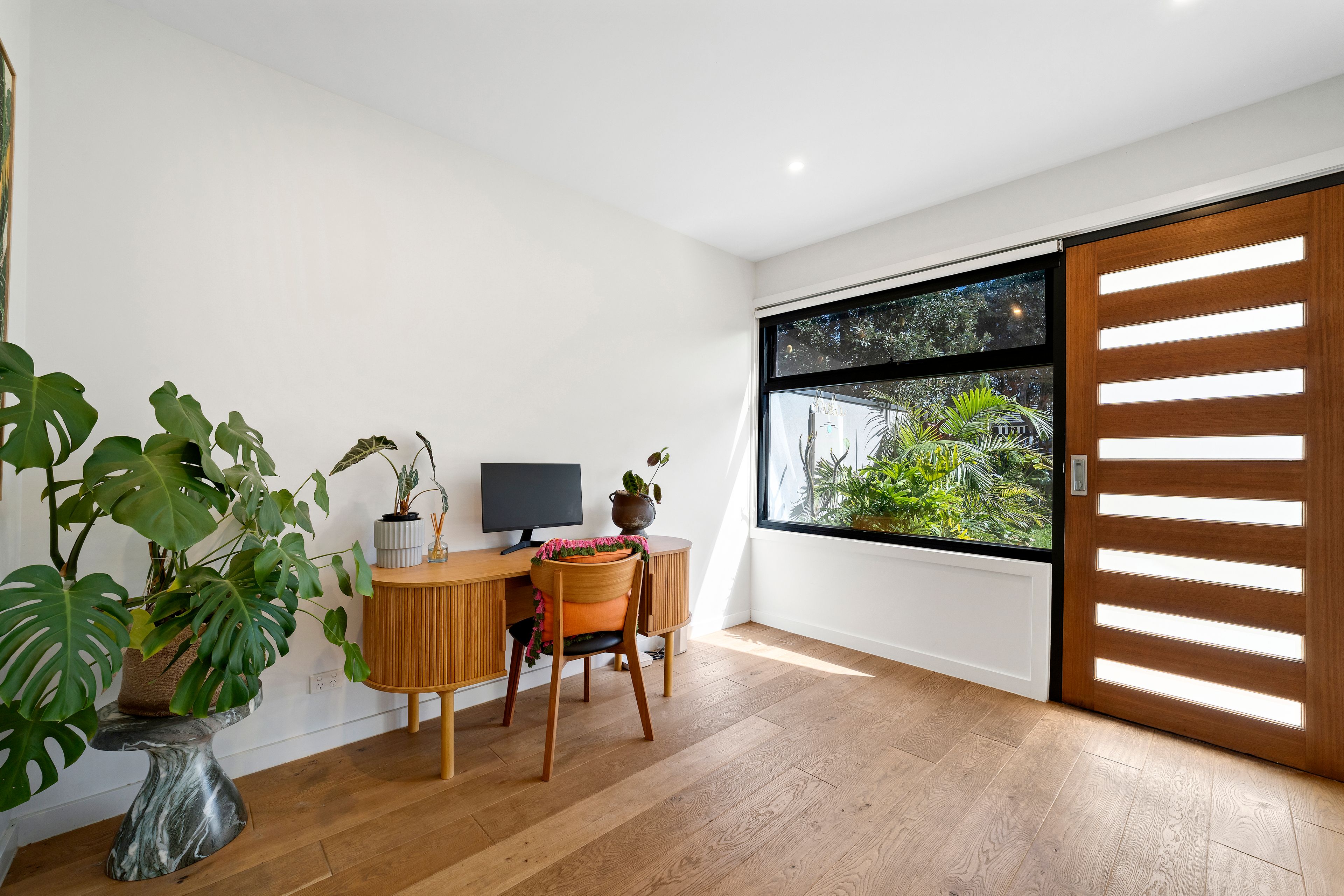 2/6 Mernda Avenue — photo 5 of 18