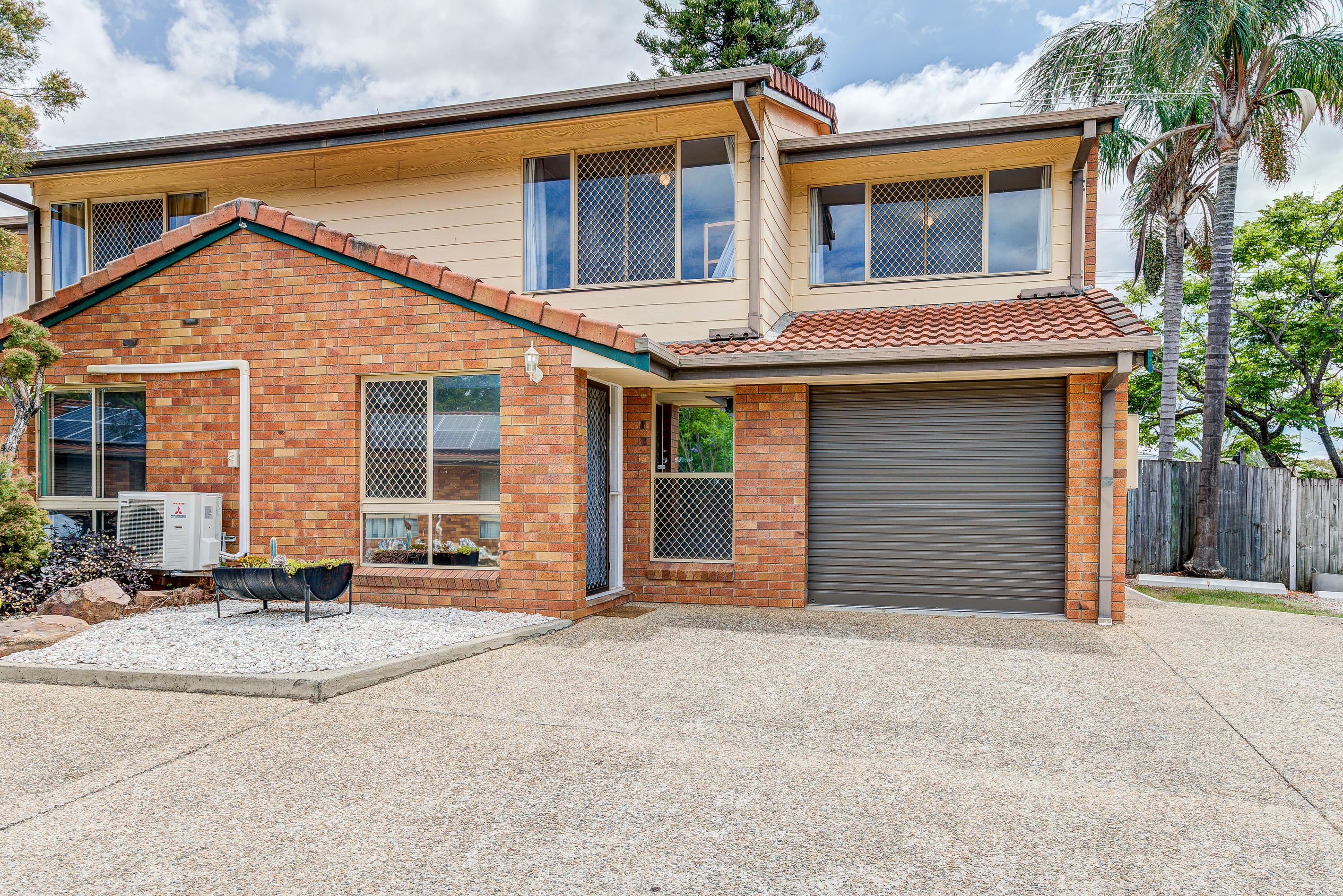 2/6 Peverell Street, Hillcrest, QLD 4118