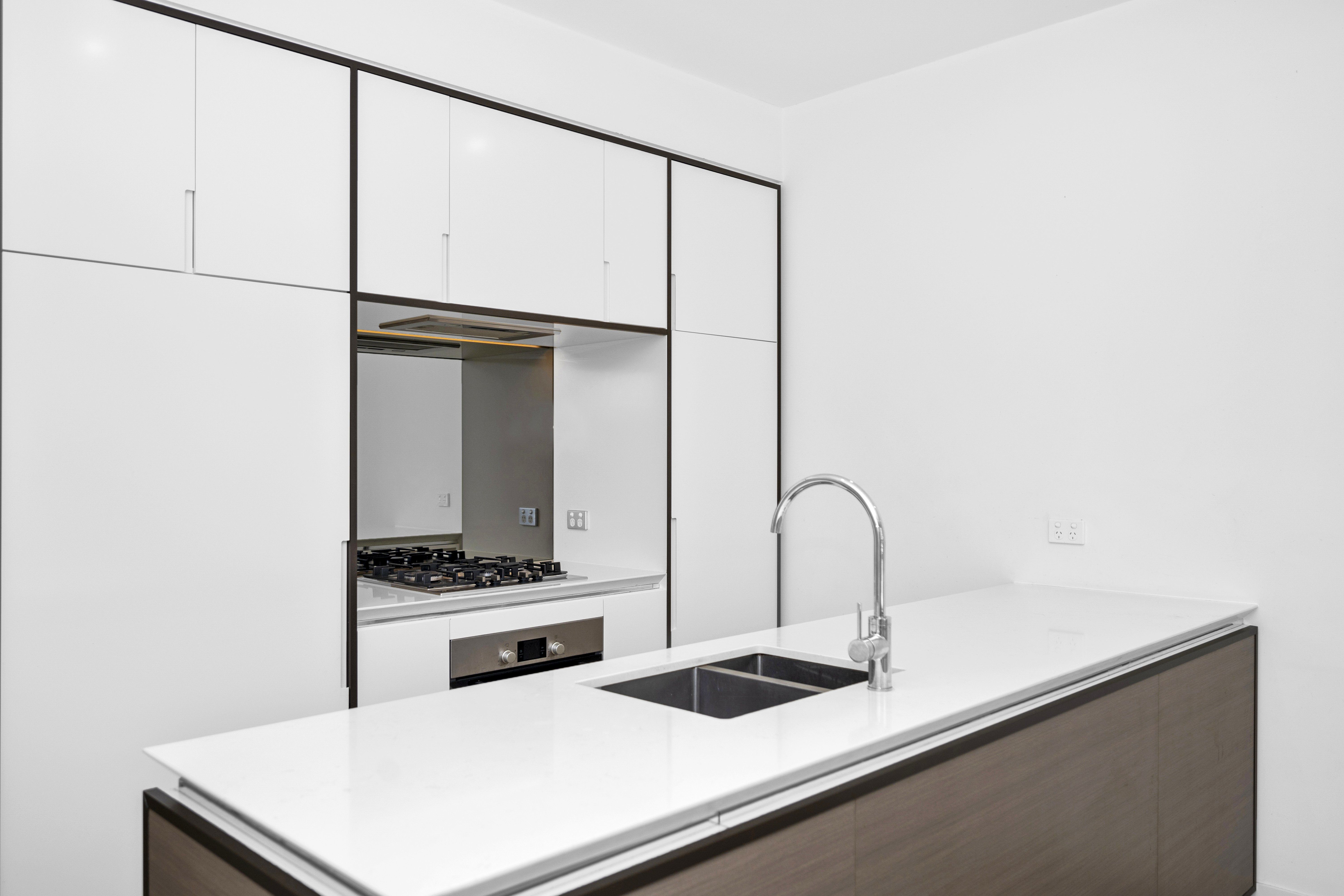 533/2 Morton Street — photo 4 of 11