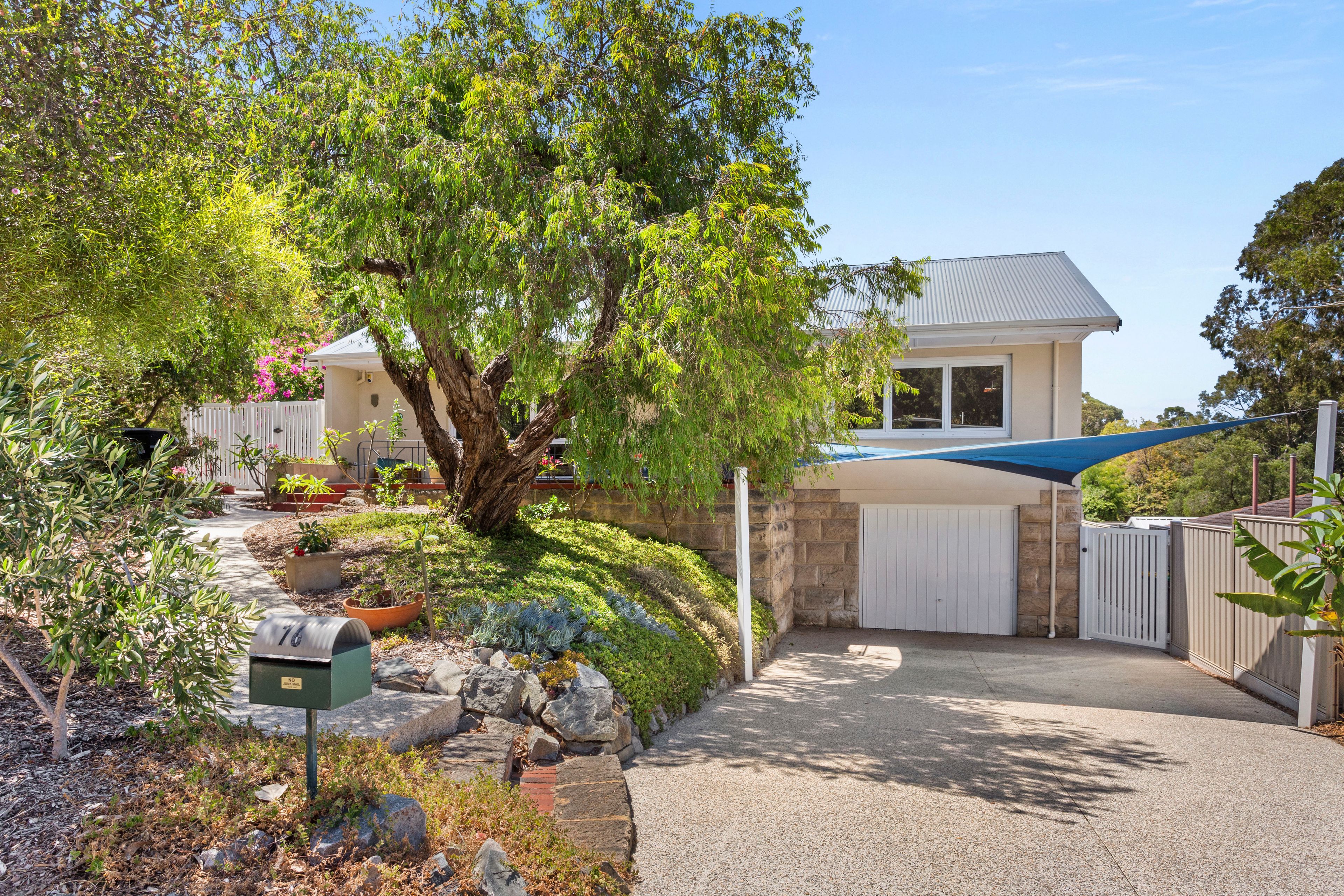 76 Empire Avenue, Wembley Downs, WA 6019