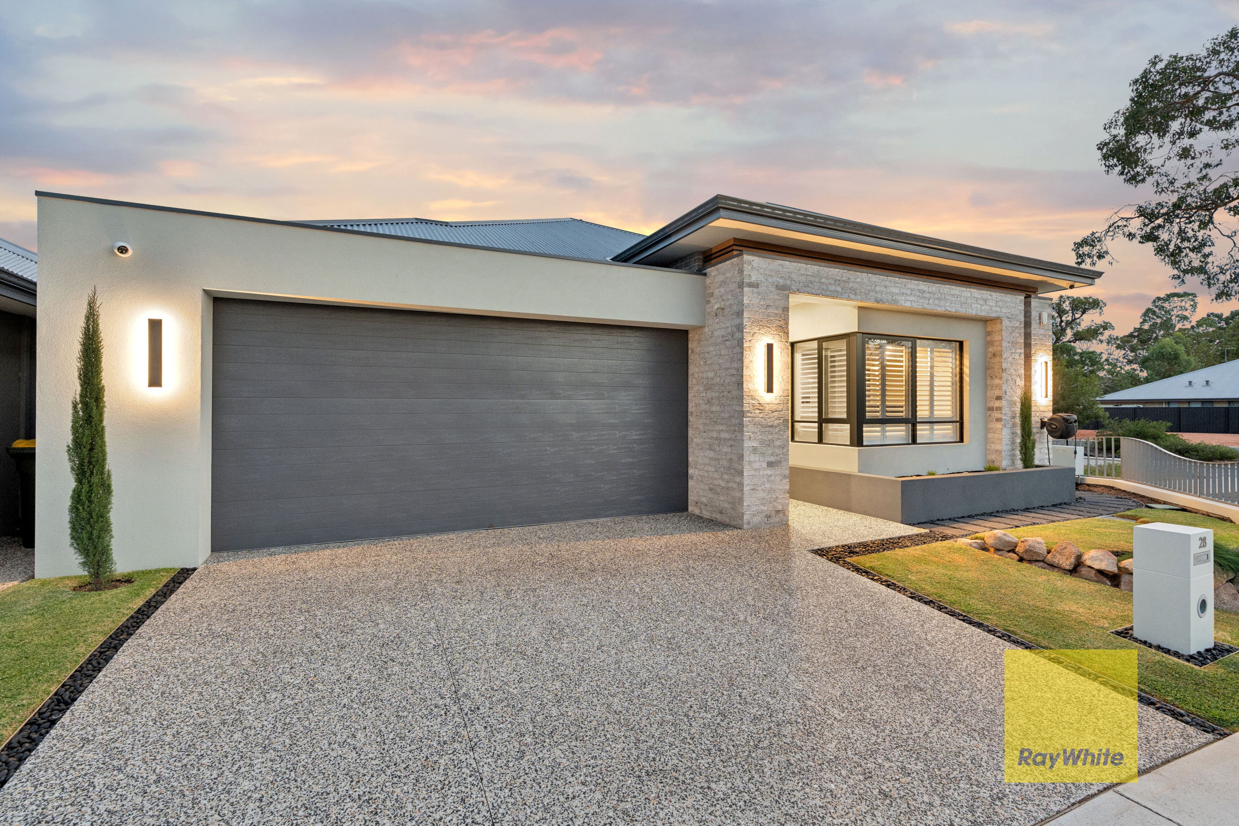 28 Edmonton Parade, BUSHMEAD, WA 6055