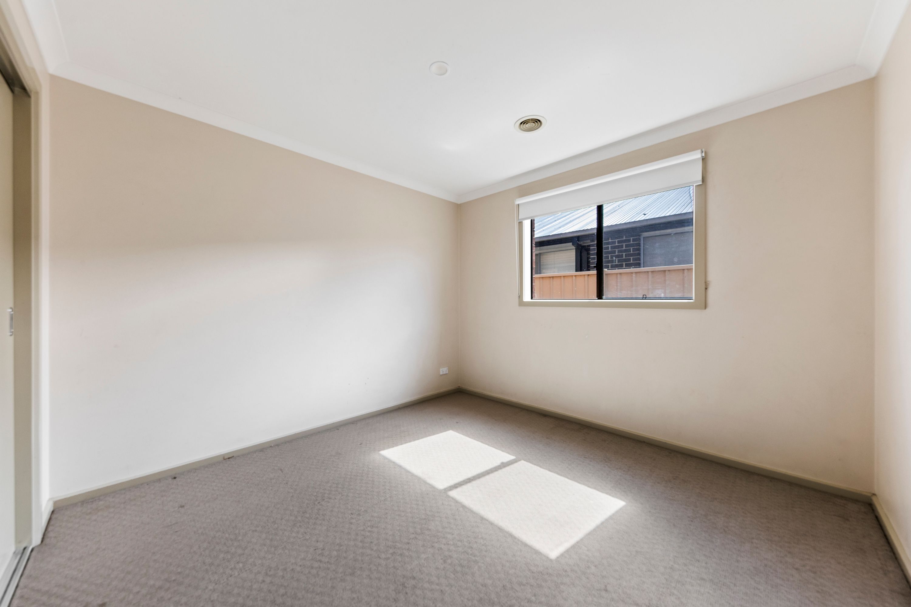 15 Zenith Street — photo 11 of 22