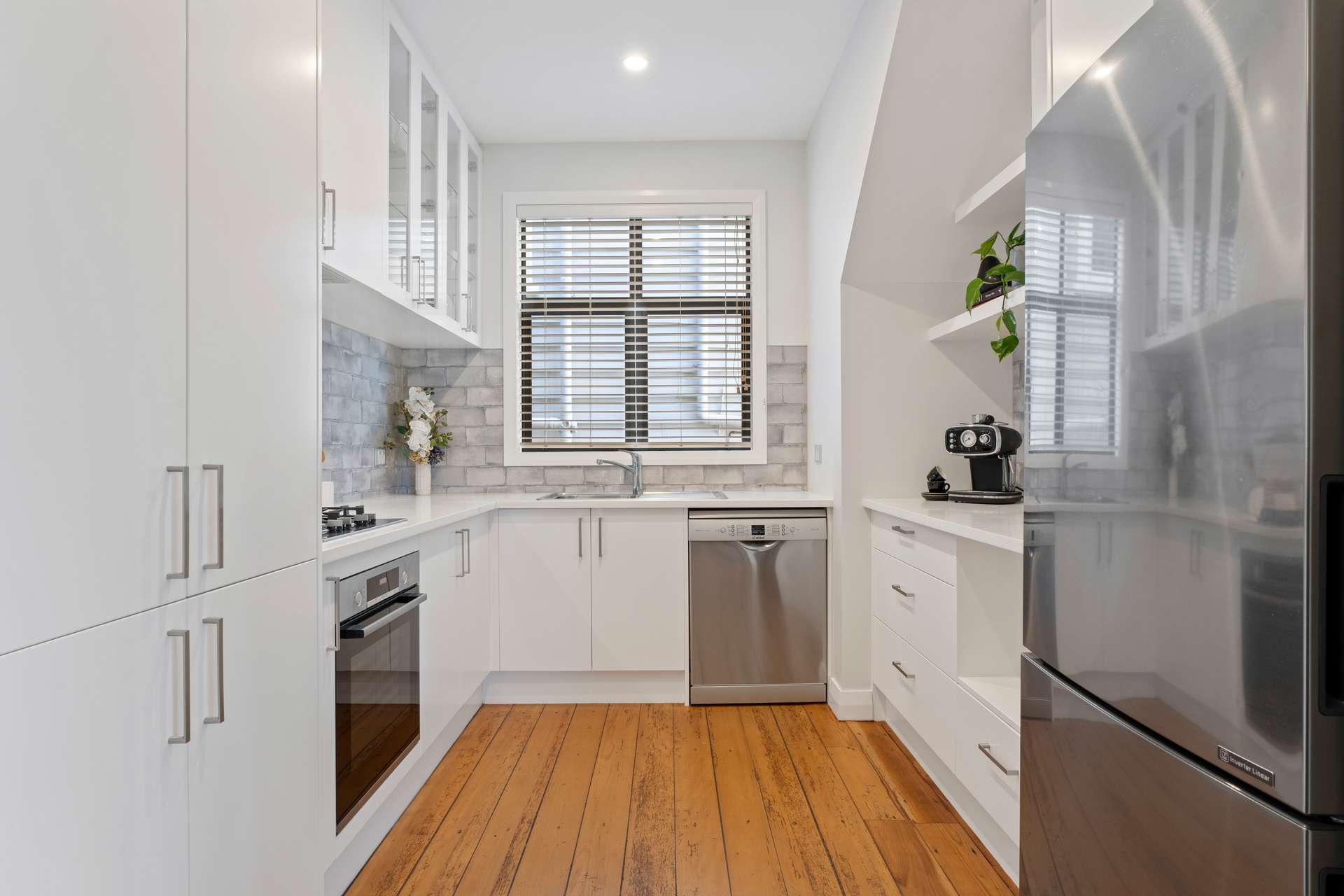 47 Normans Hill Road photo 3