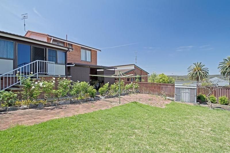 3 Winterlake Road, Warners Bay, NSW 2282