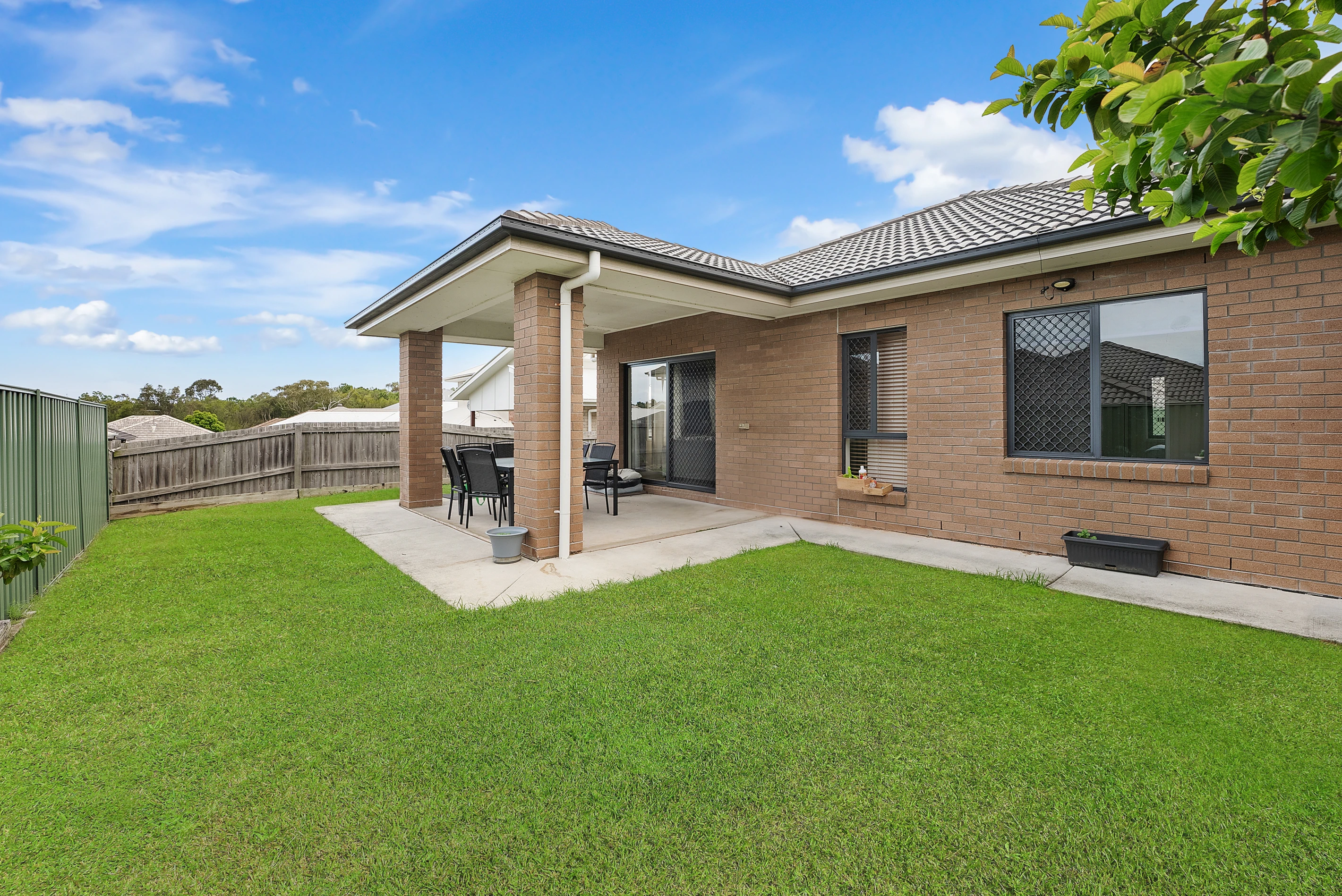 54 Mapleton Drive, North Lakes, QLD 4509