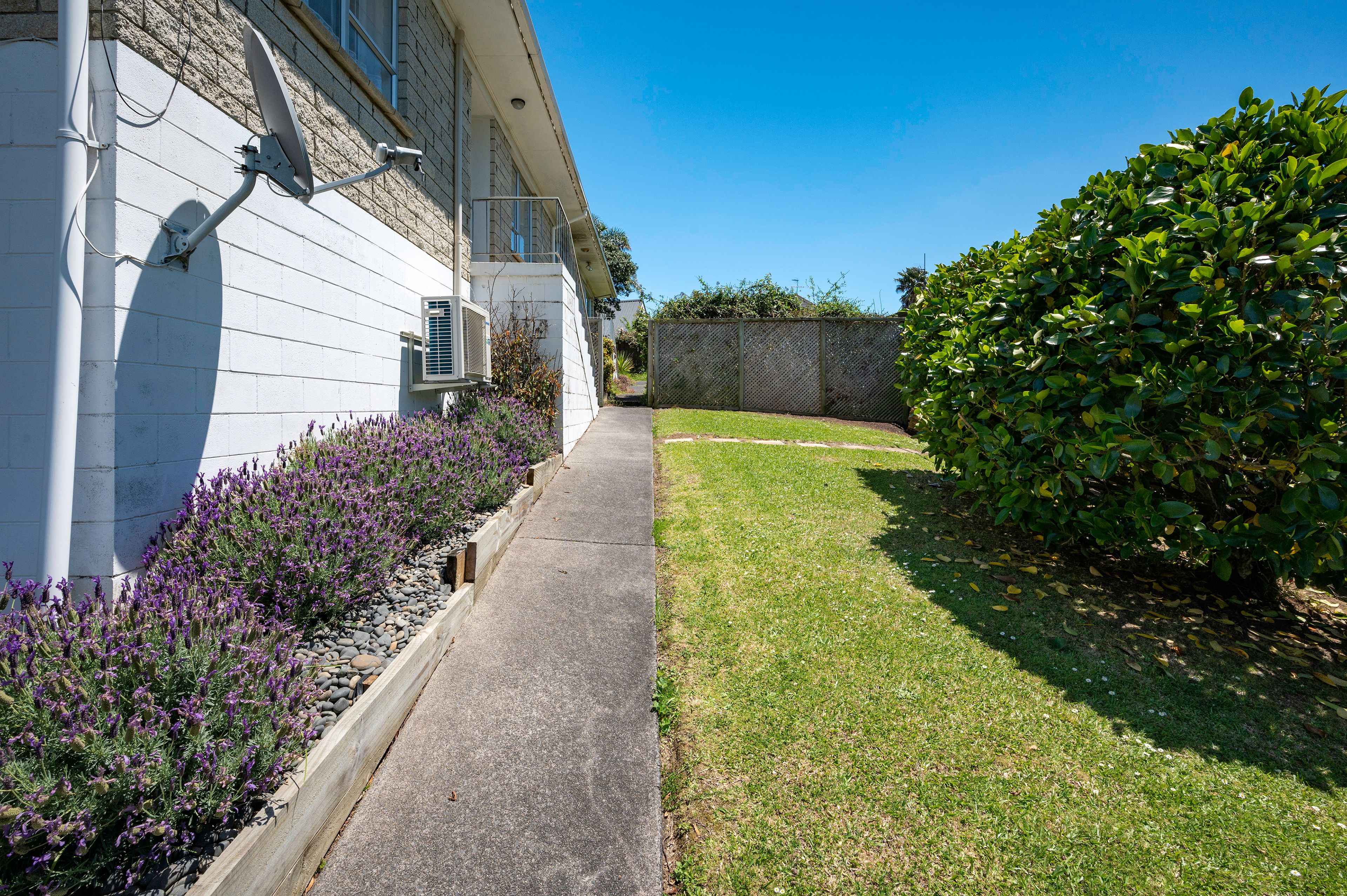 1/15 Imogene Way, Half Moon Bay, Manukau City