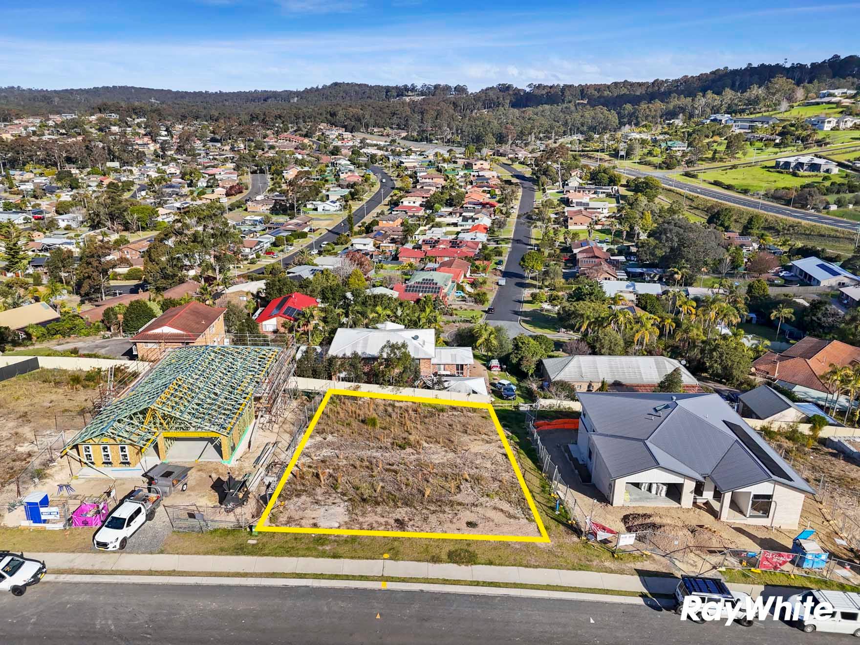 98 Freycinet Drive — photo 14 of 16