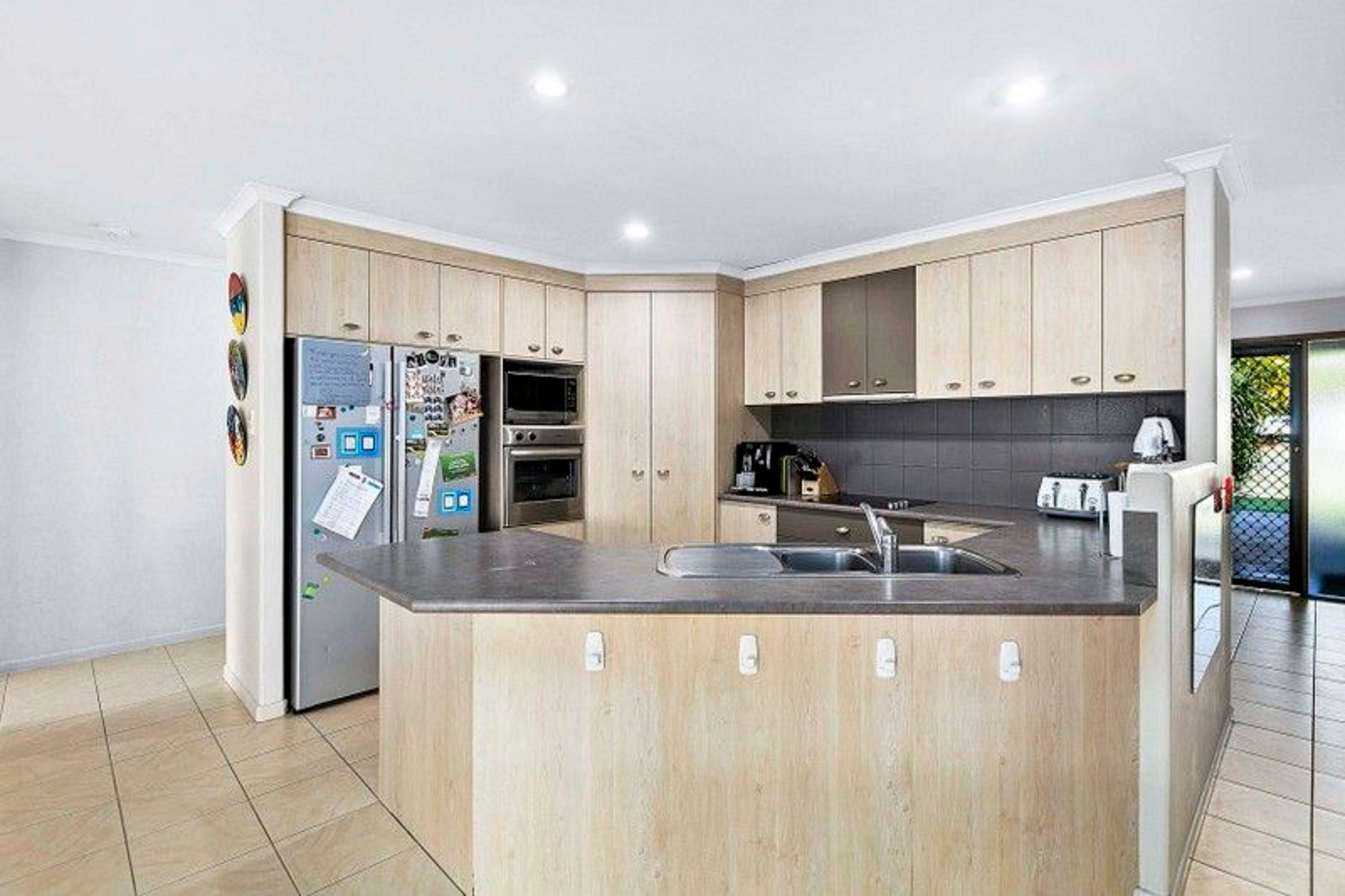 42 Heather Way, Urraween, QLD 4655