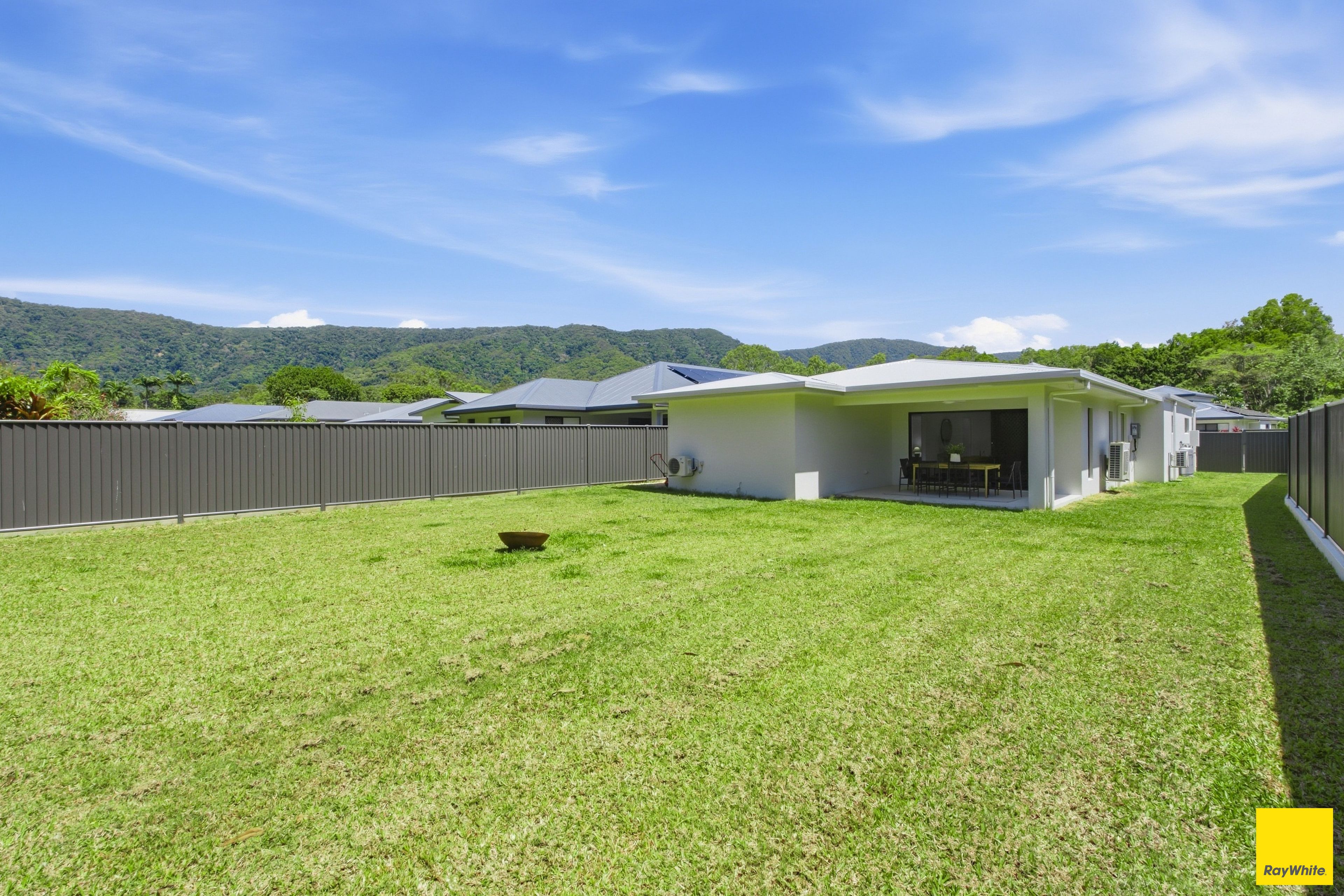 1 Kiama Trail, Clifton Beach, QLD 4879