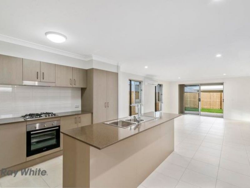 32 Stinson Circuit, Coomera, QLD 4209
