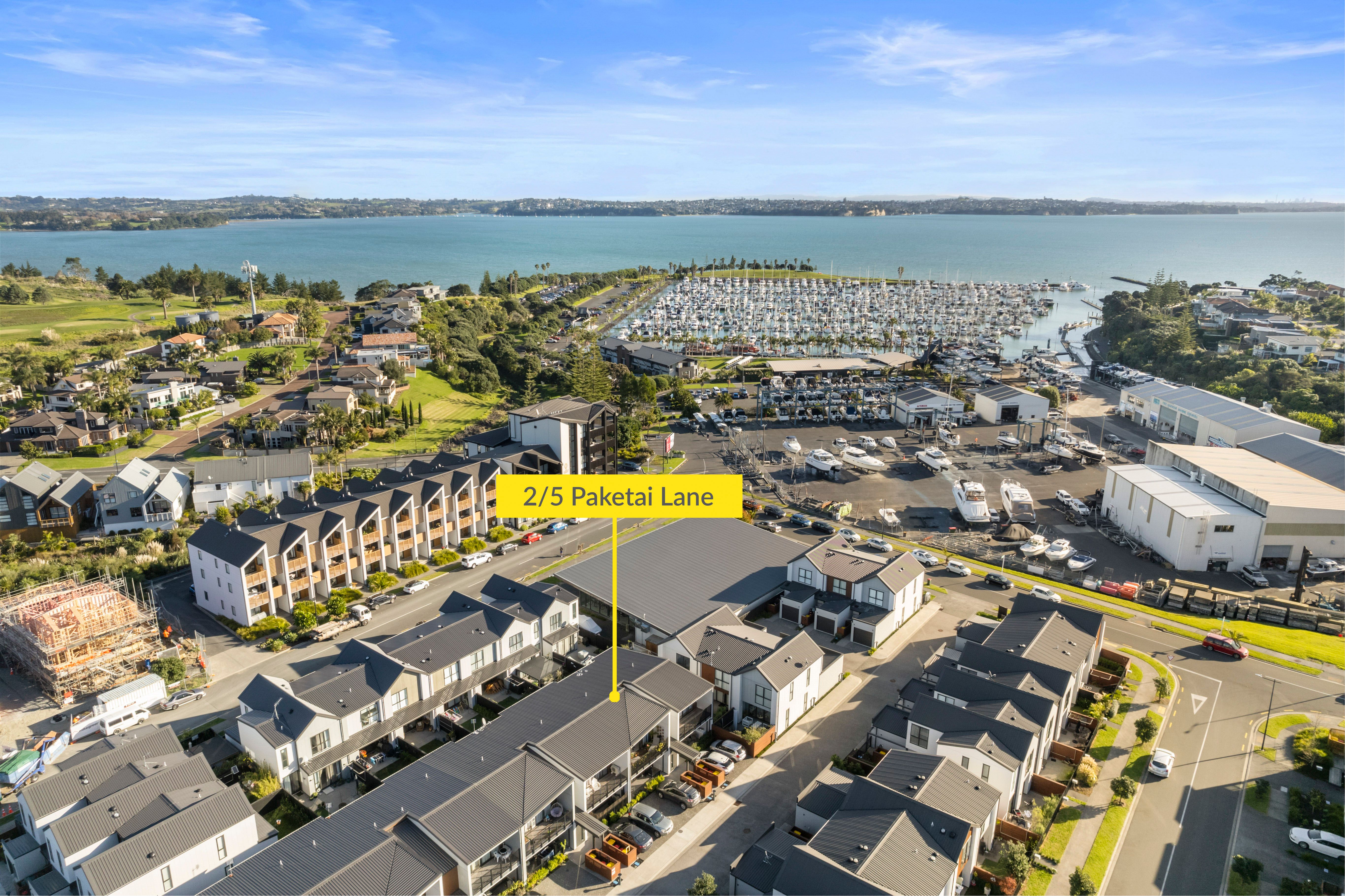 2/5 Paketai Lane, Beachlands, Manukau City