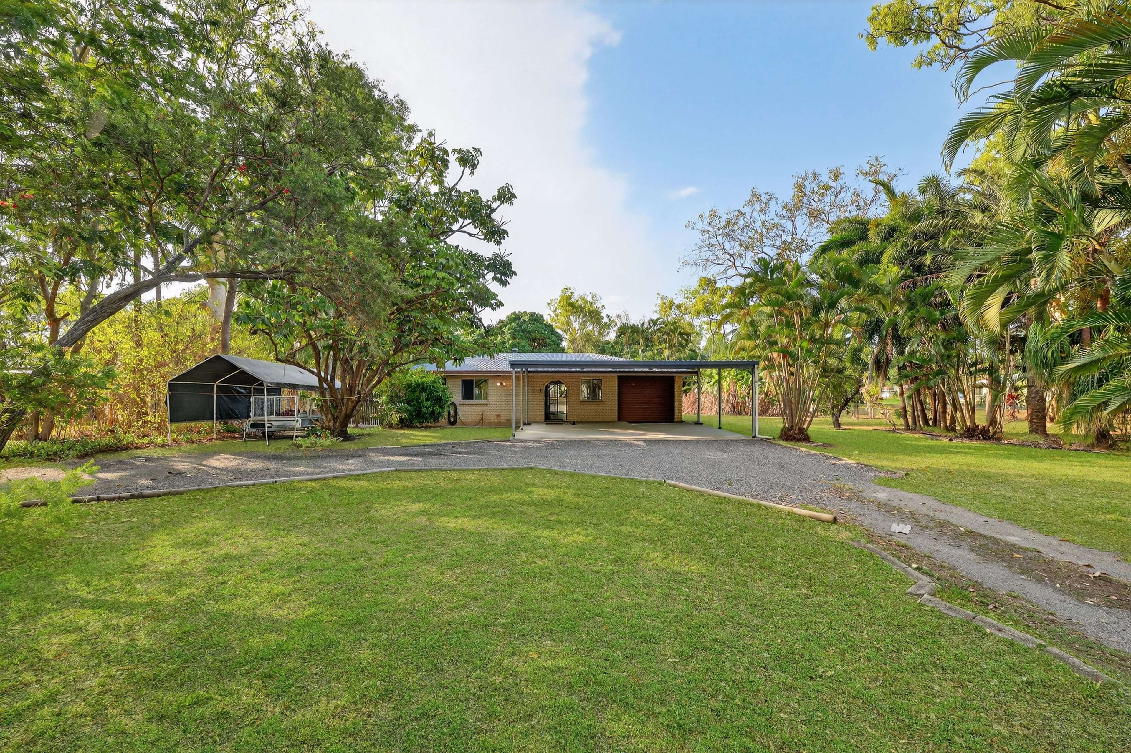 85 Toolakea Beach Road , Bluewater QLD 4818