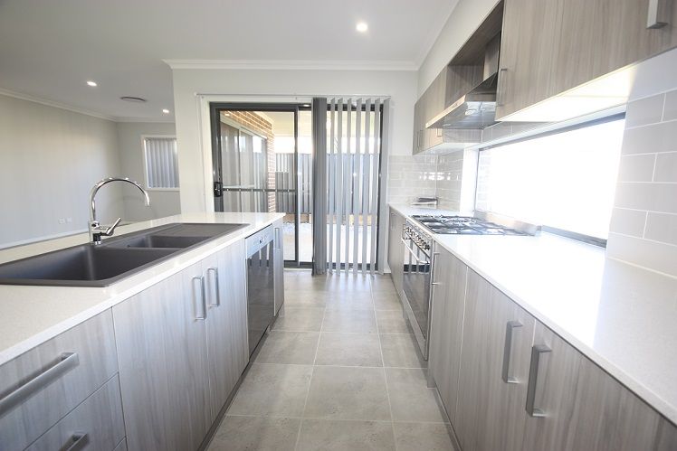 24 Redcap Street, Spring Farm, NSW 2570