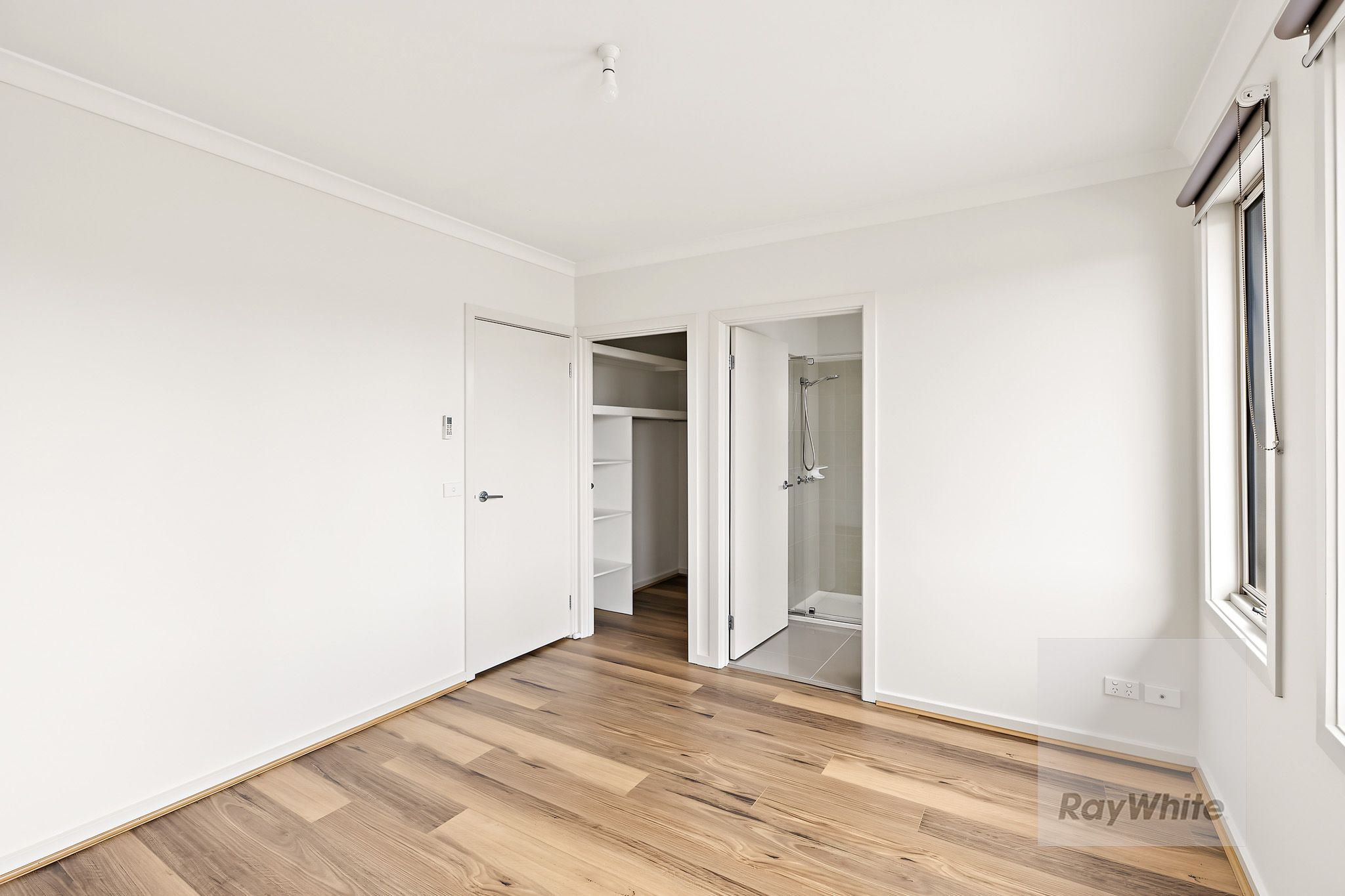 10 Erskine Way — photo 14 of 17
