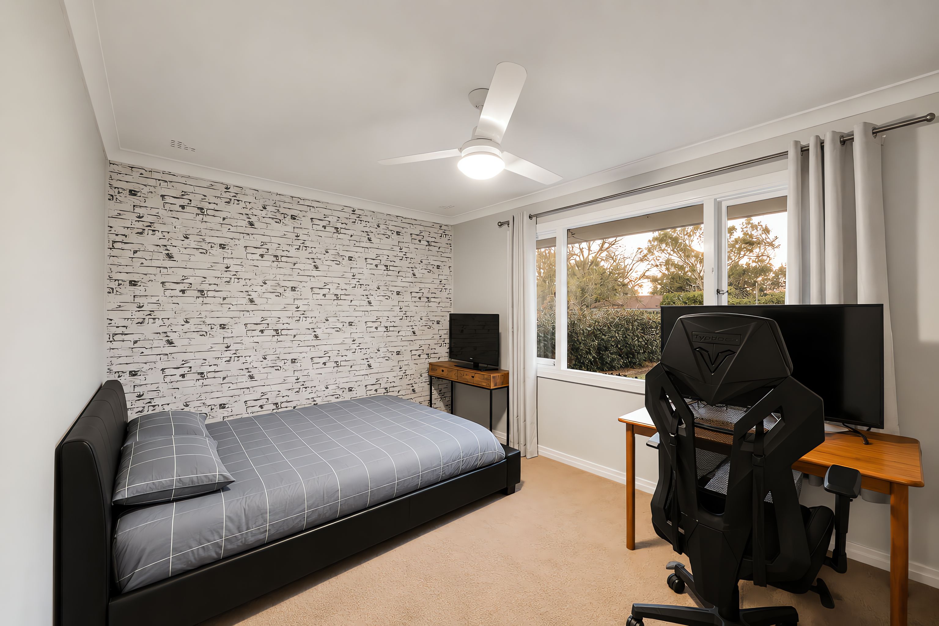 17 Tarrawan Road — photo 6 of 14
