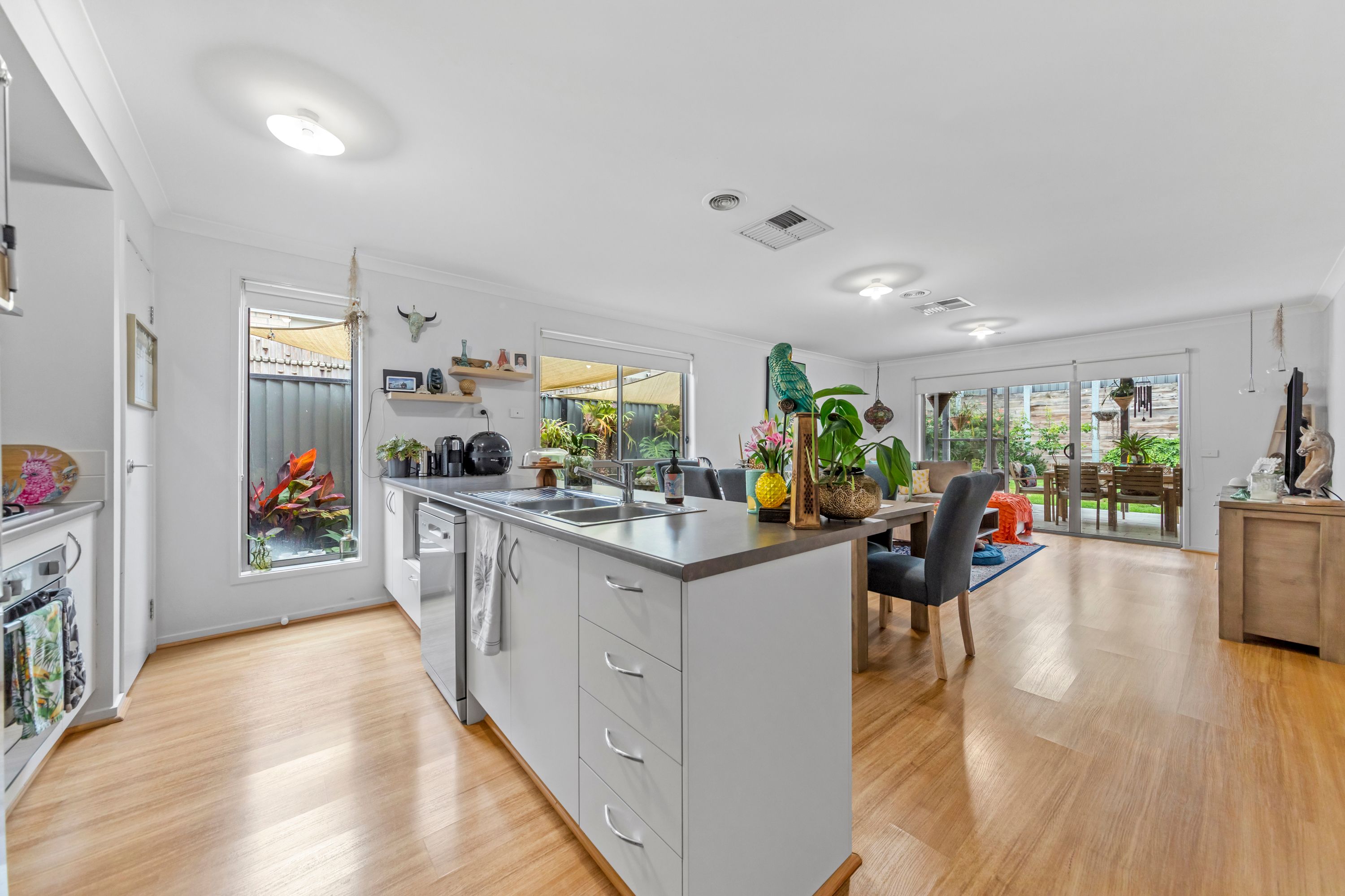 10 Maggiore Crescent, Pakenham, VIC 3810