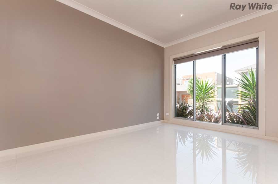 21 The Esplanade, Caroline Springs, VIC 3023