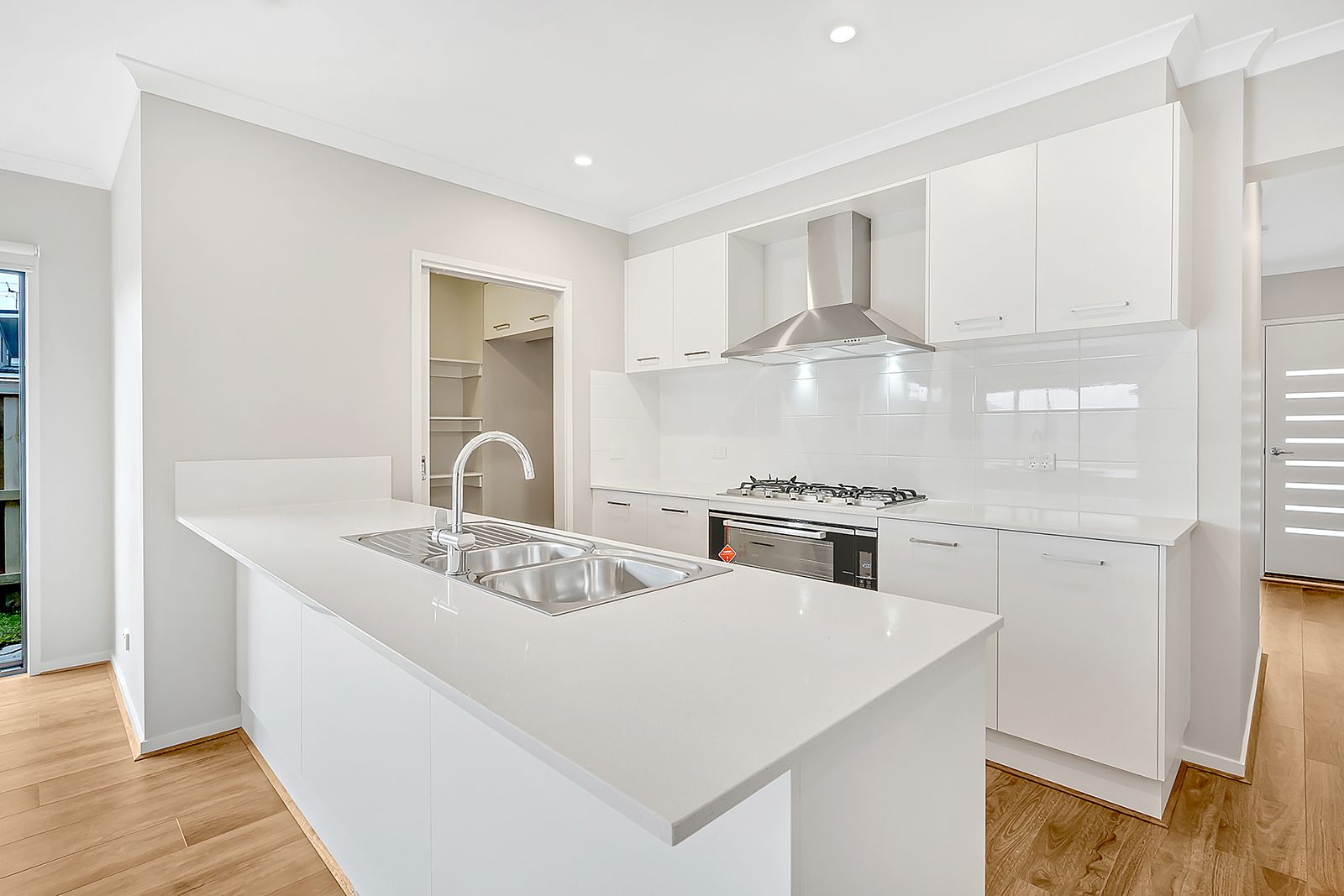 28 Carlingford Road, Mickleham, VIC 3064