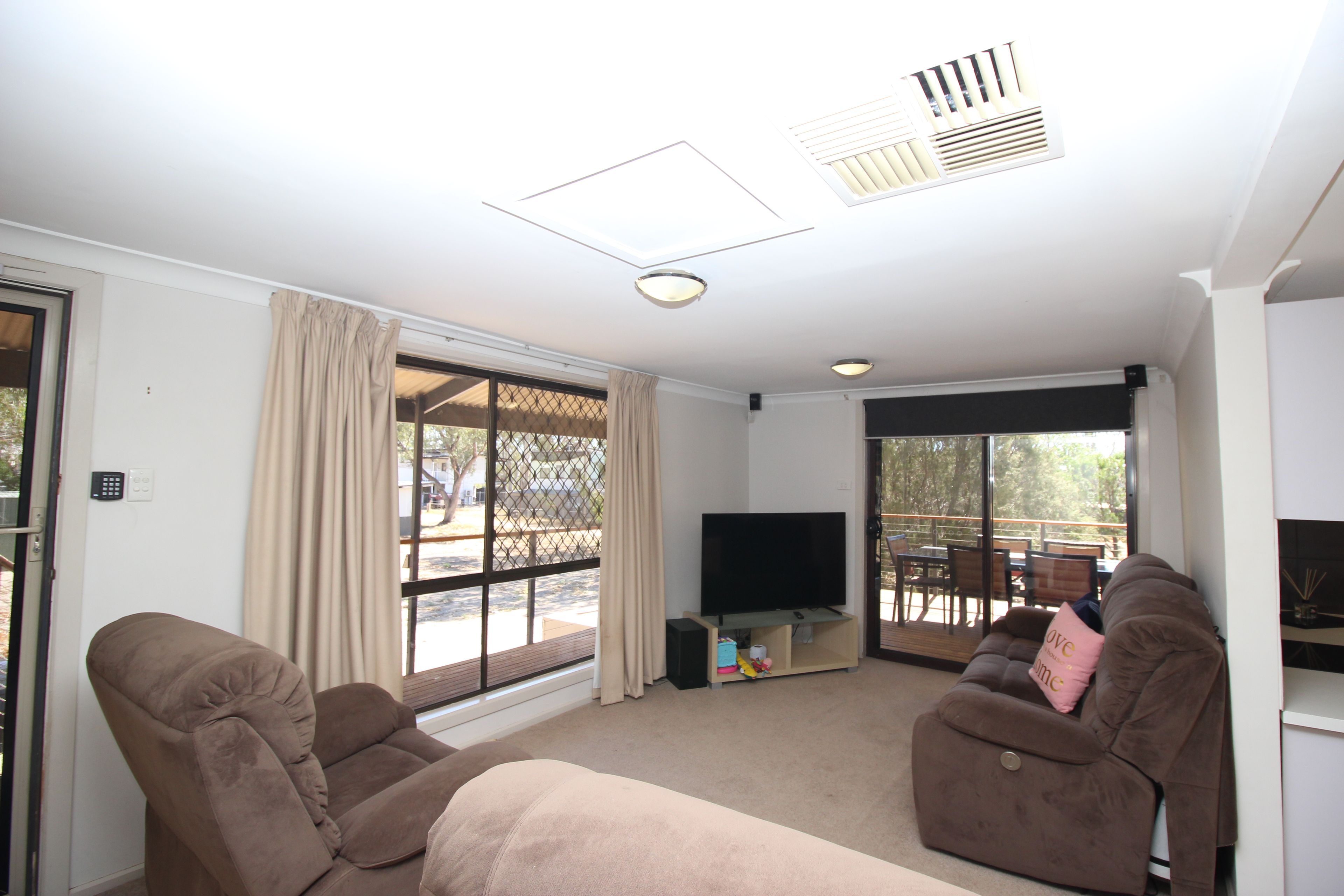 1 Stewart Street, Blanchetown, SA 5357