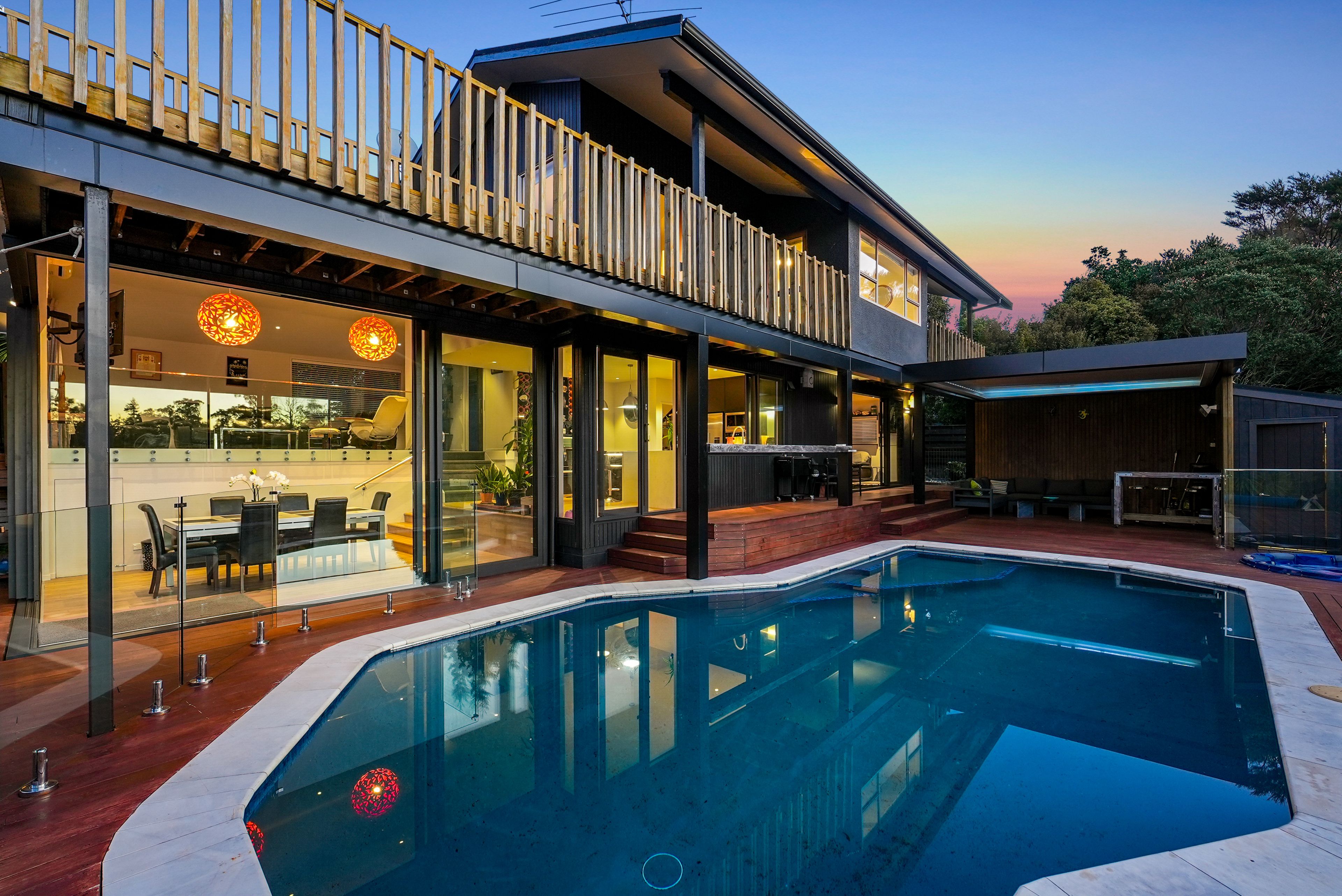 8 Aberdeen Road, Campbells Bay, North Shore City