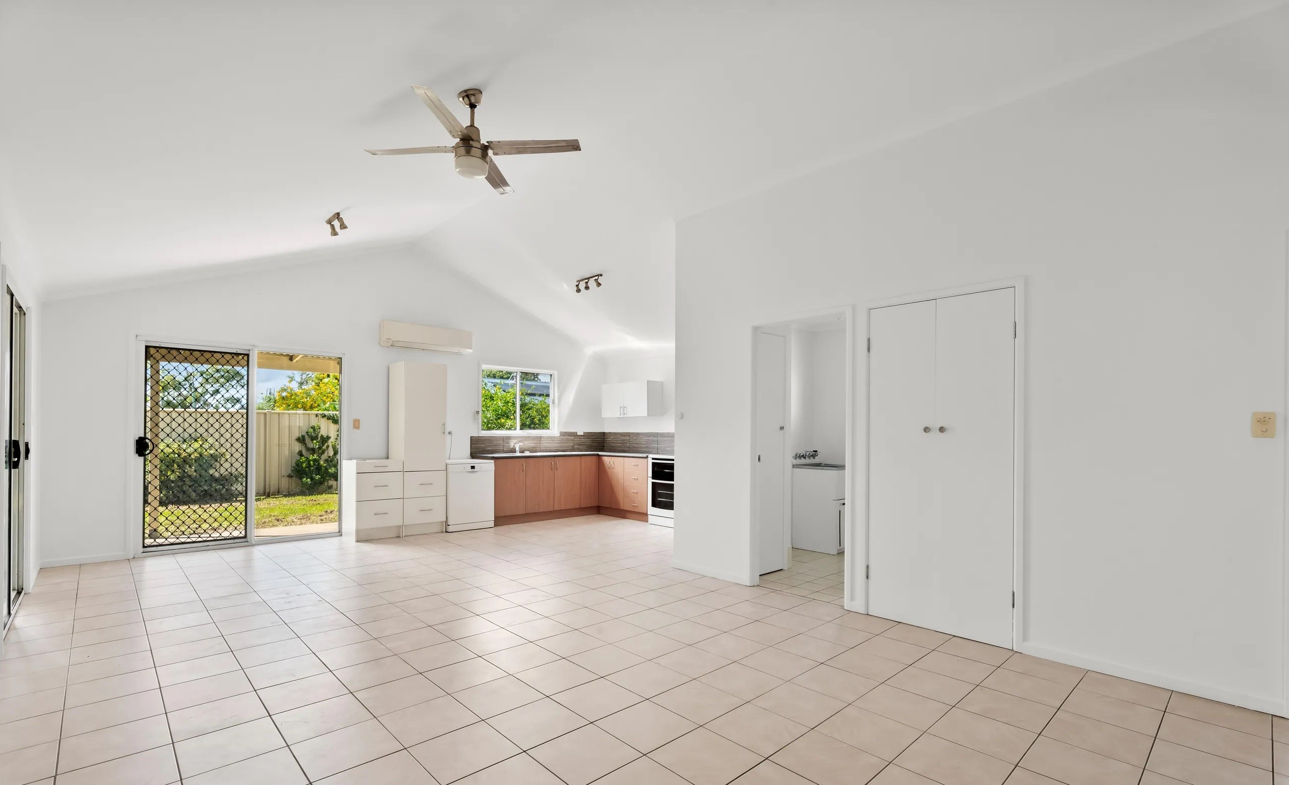 24 Blue Water Road, Booral, QLD 4655