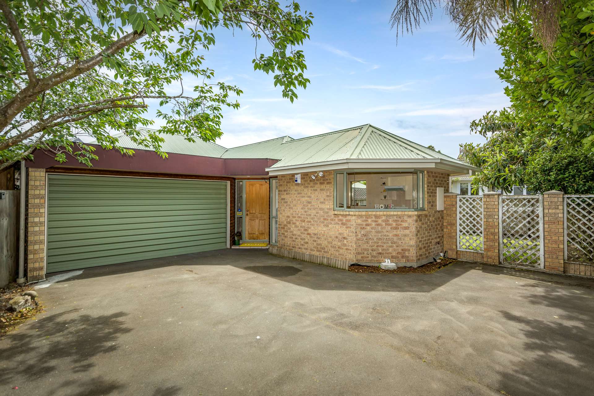 34A Harris Crescent photo 0