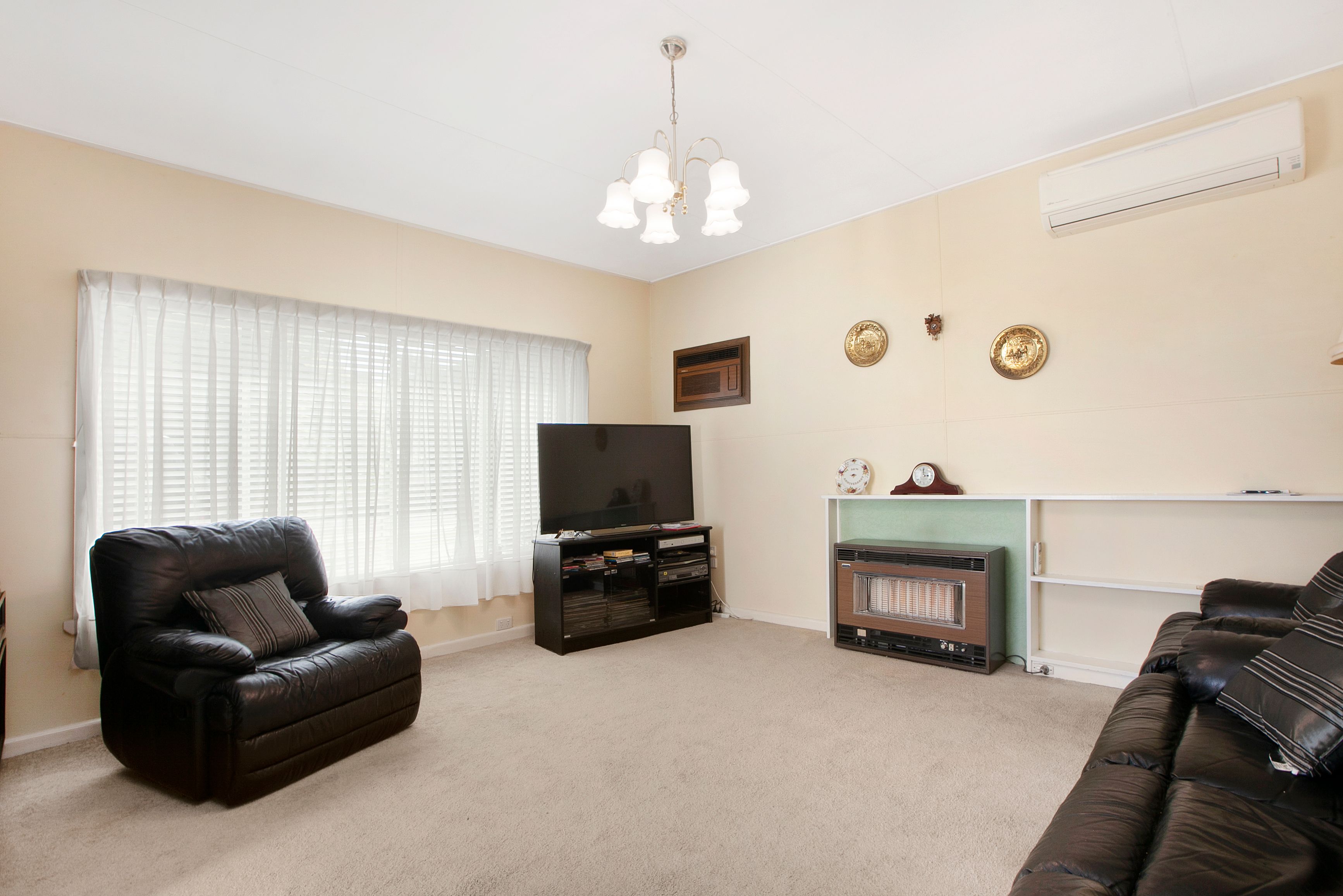 8 Laurie Street, Reservoir, VIC 3073