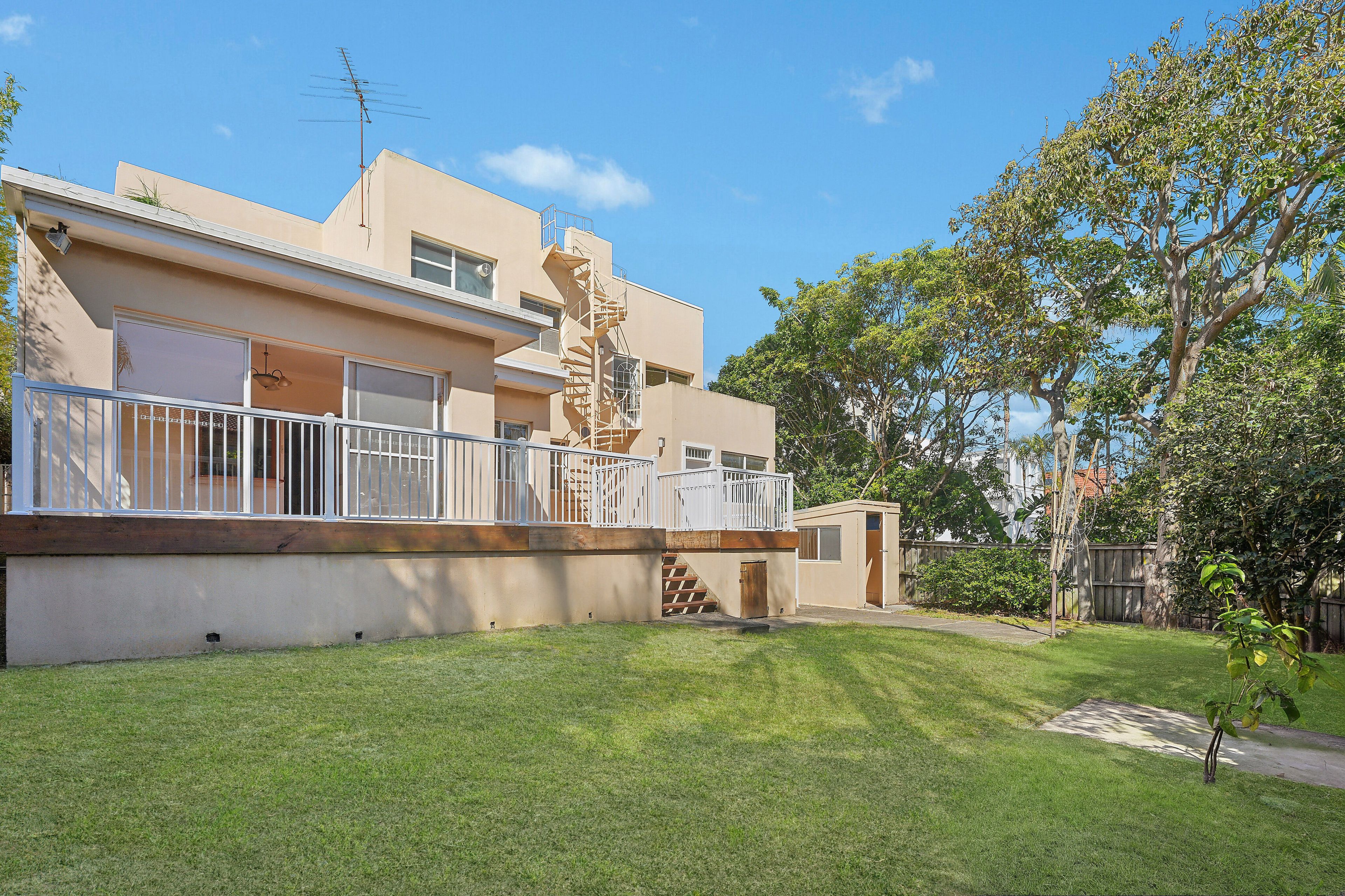 12 Arthur Street — photo 3 of 15