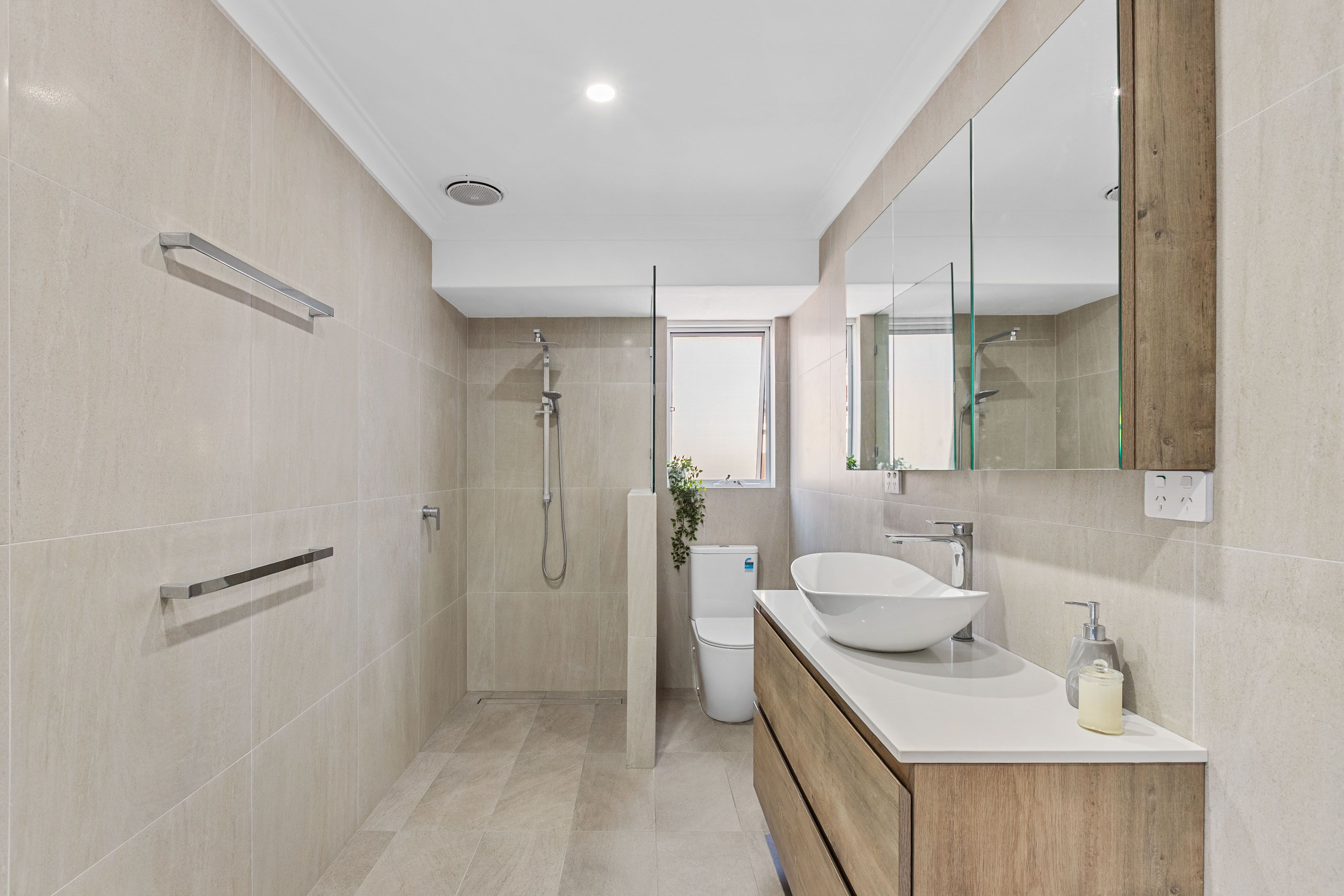8 Biscay Road — photo 12 of 25