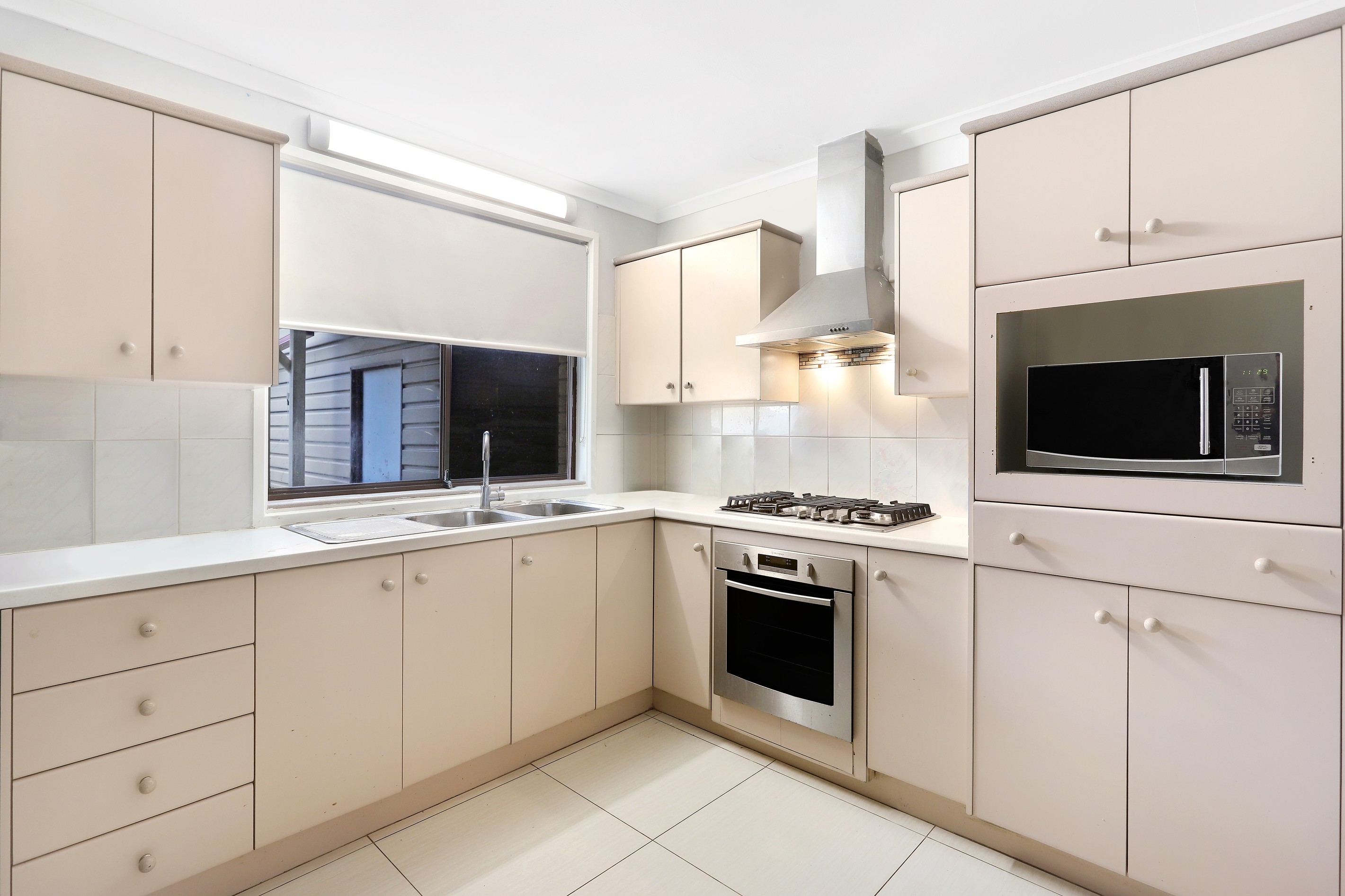 130 St Clair Avenue, St Clair, NSW 2759