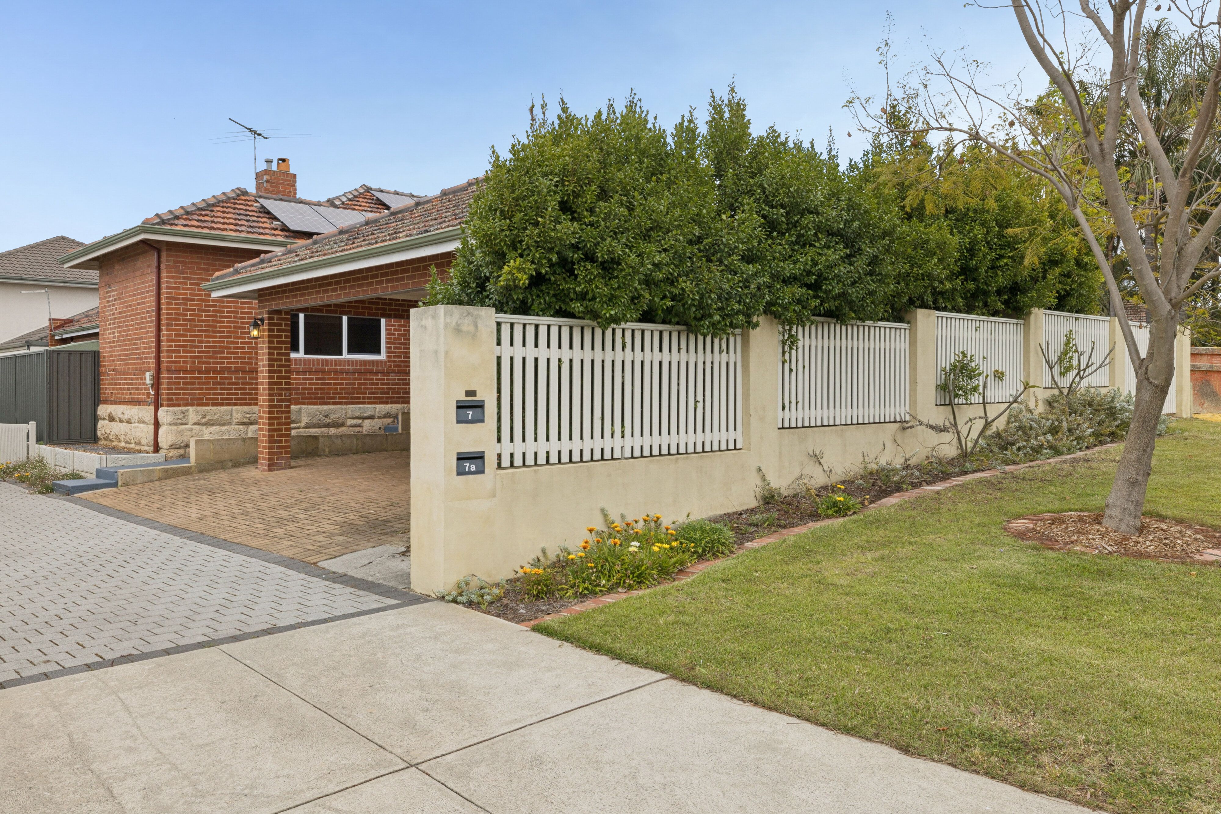 7 Beesley Street — photo 3 of 30